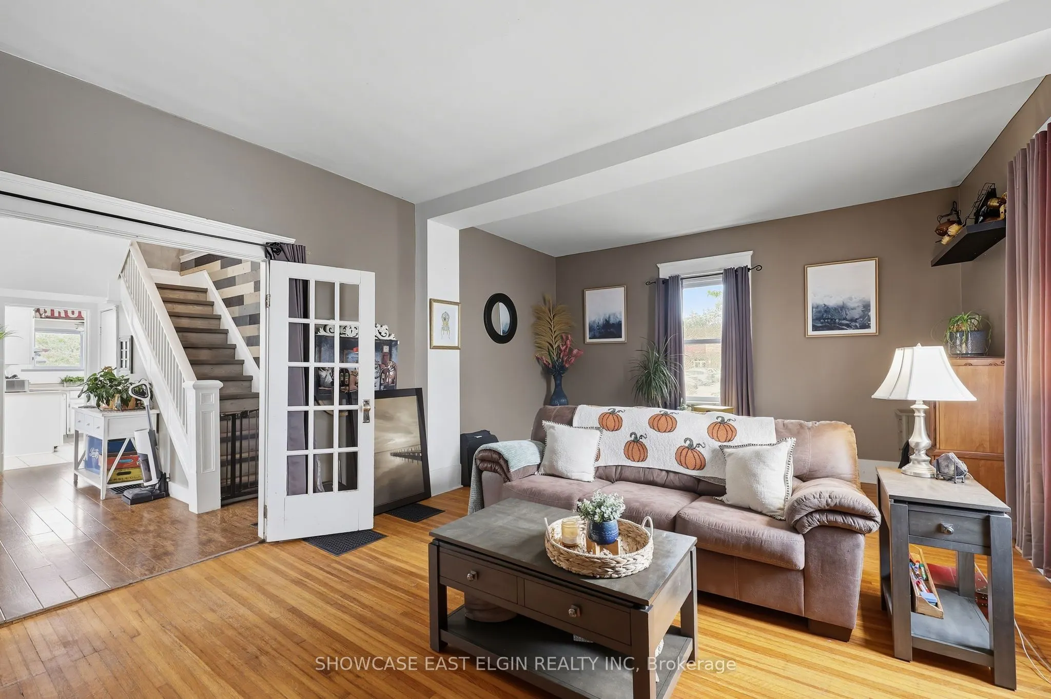 354 Talbot Street W