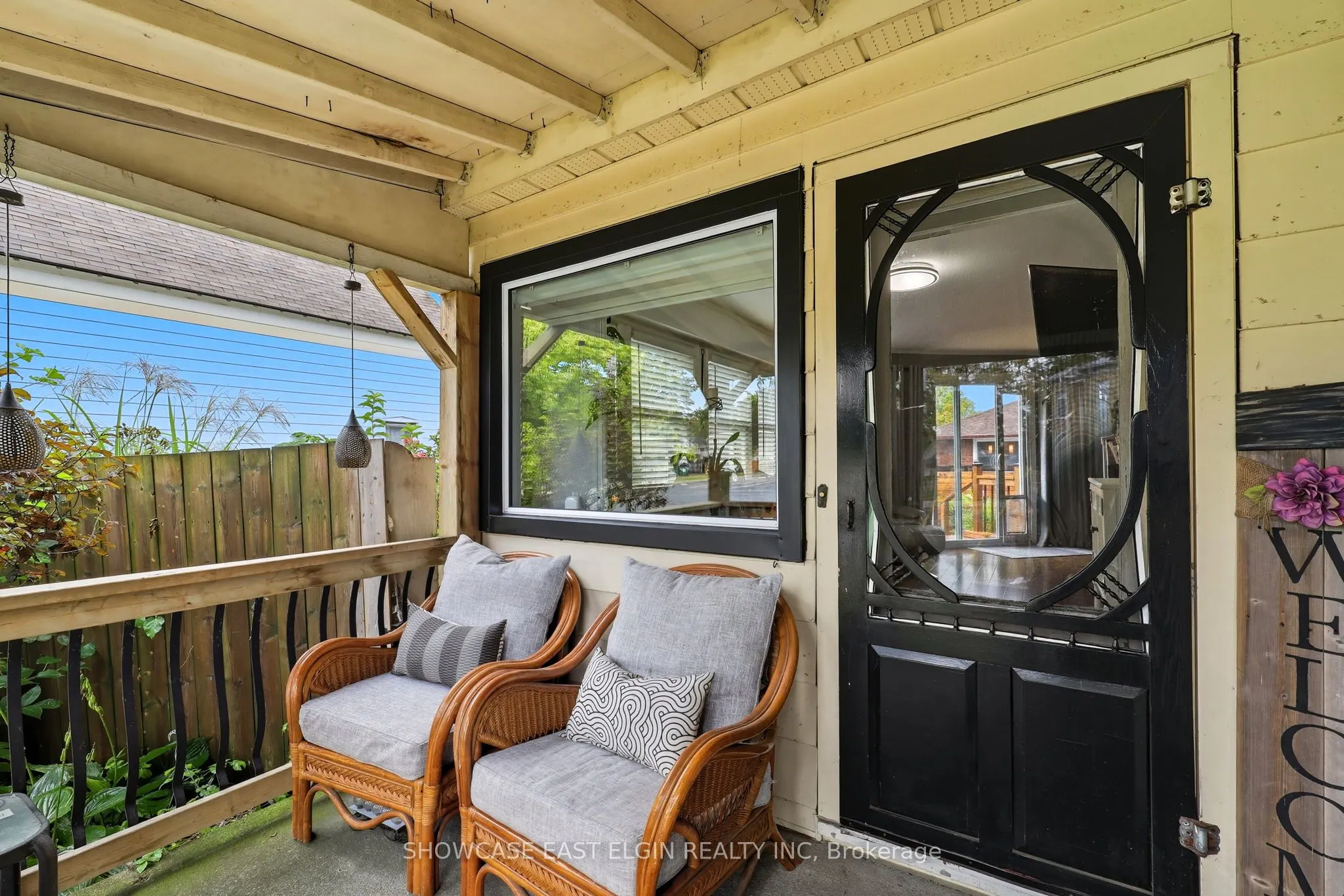 354 Talbot Street W