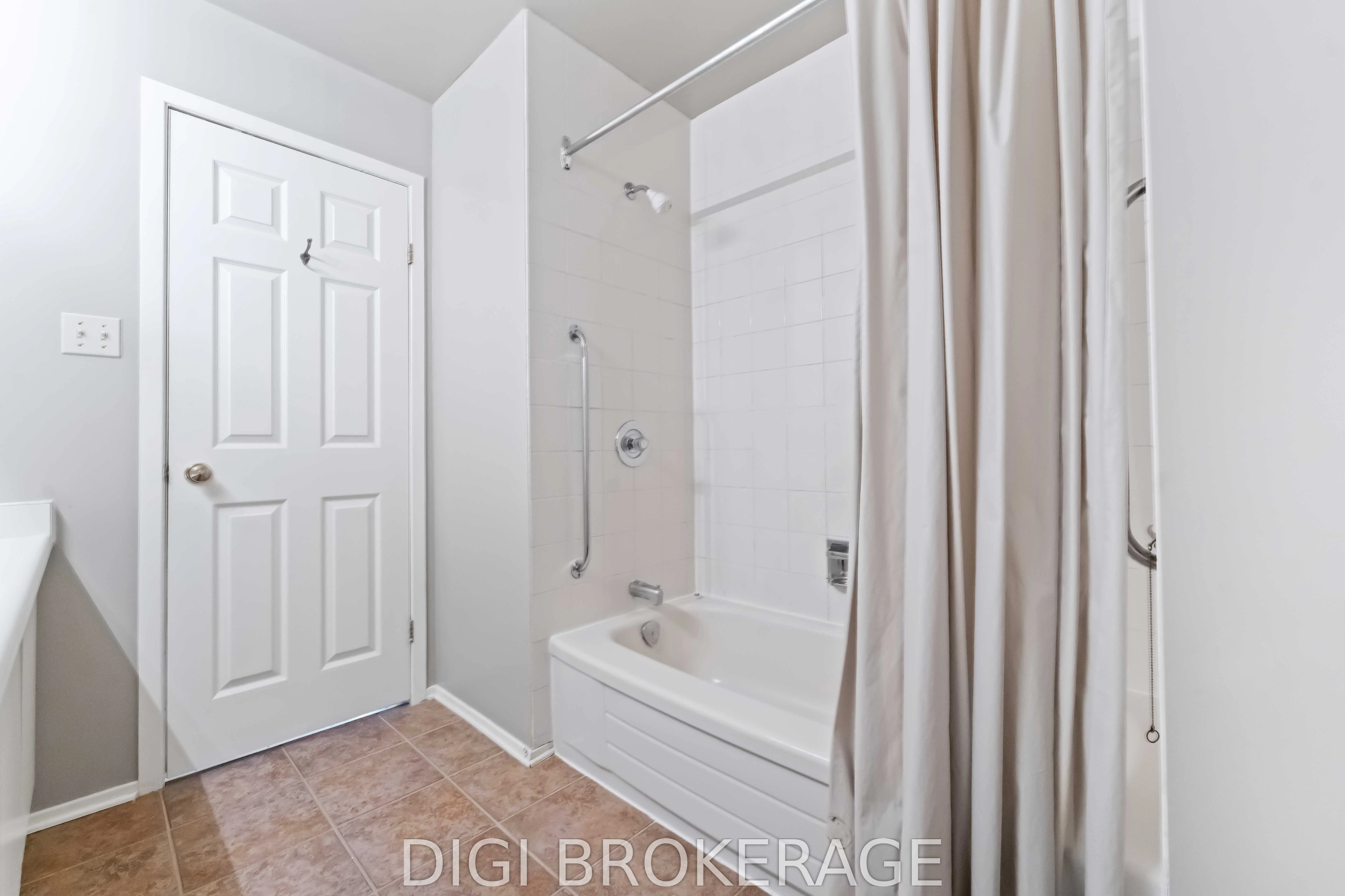 710 Coronation Avenue, #28