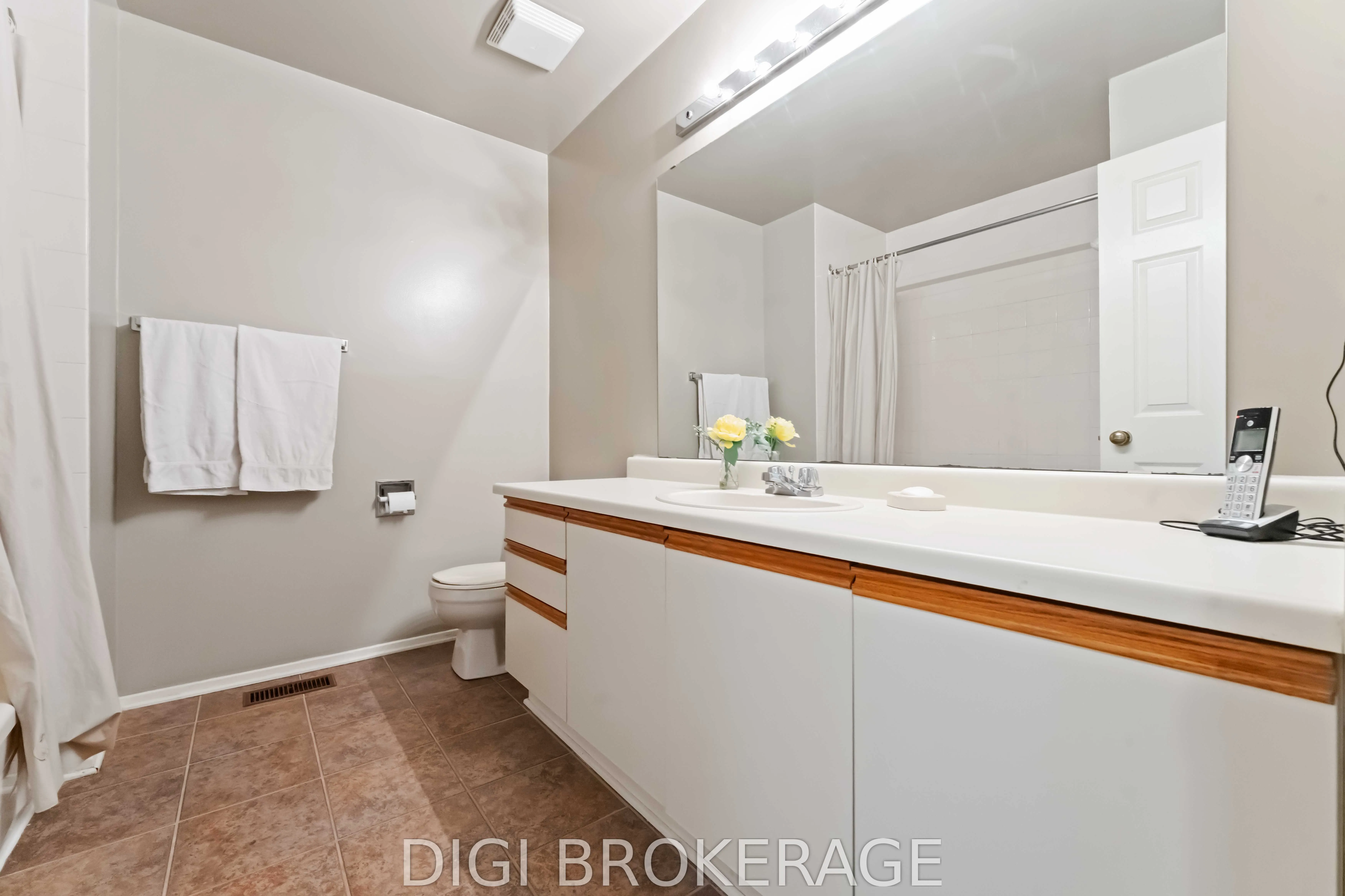 710 Coronation Avenue, #28