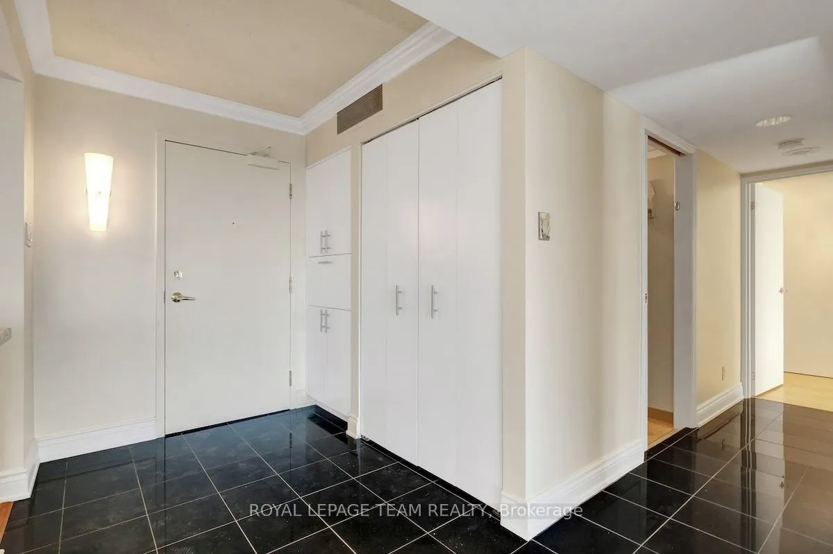 160 GEORGE Street, #1702
