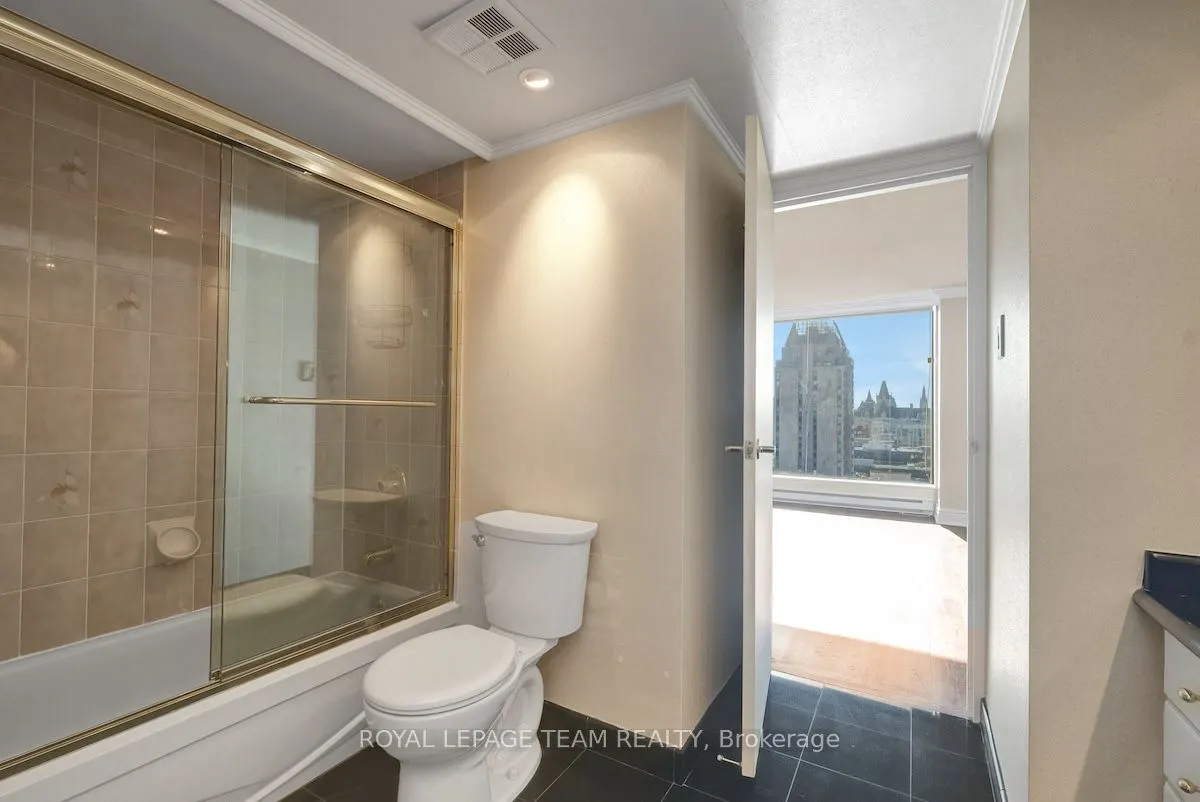 160 GEORGE Street, #1702