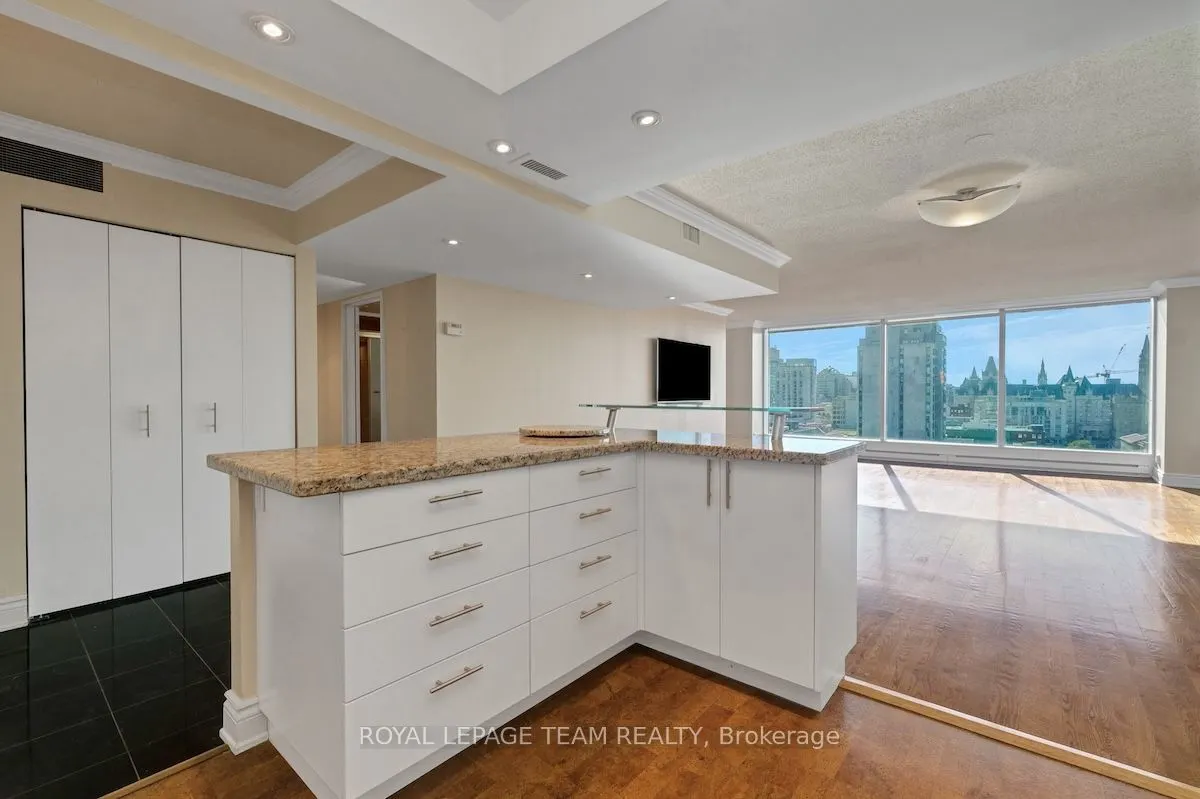 160 GEORGE Street, #1702