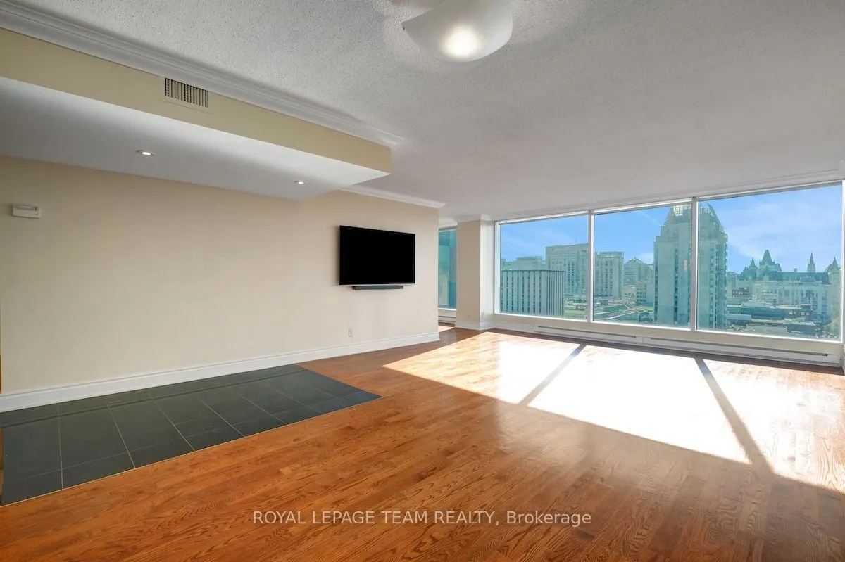 160 GEORGE Street, #1702