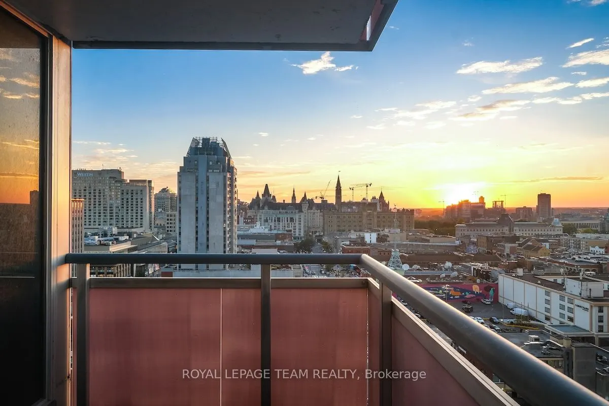 160 GEORGE Street, #1702