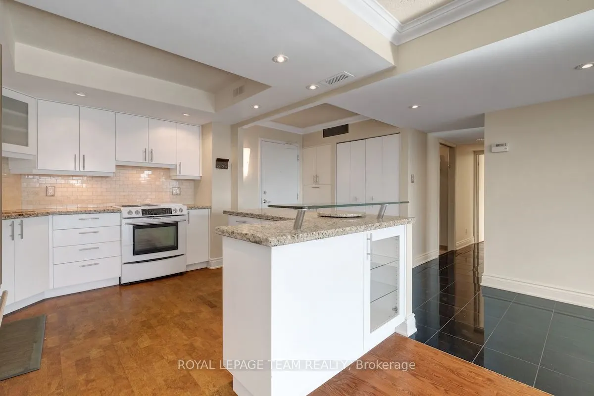 160 GEORGE Street, #1702