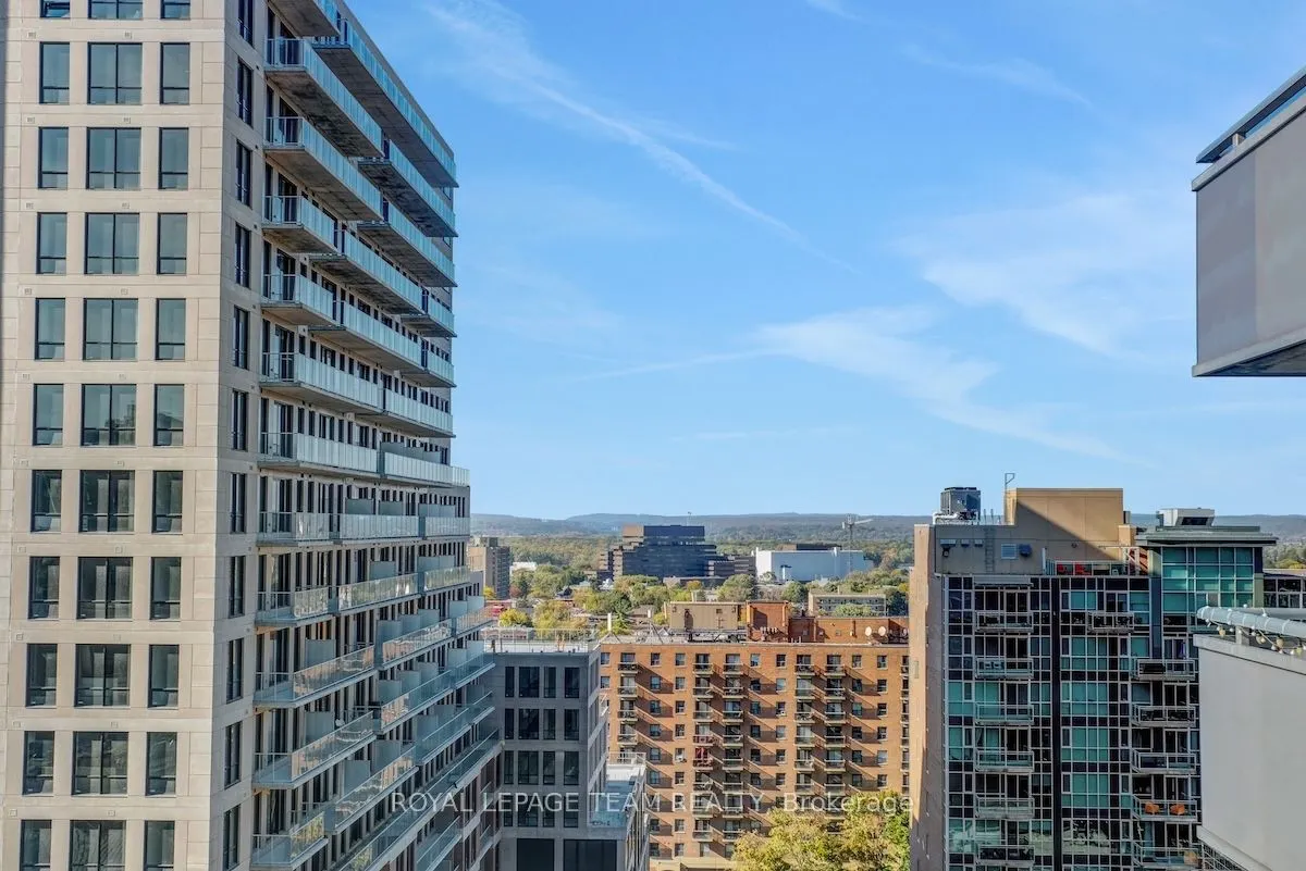 160 GEORGE Street, #1702