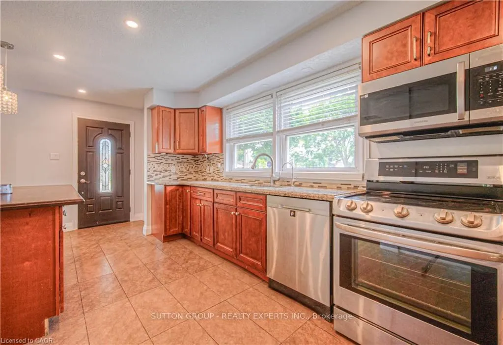 169 Bruce Street, #Upper