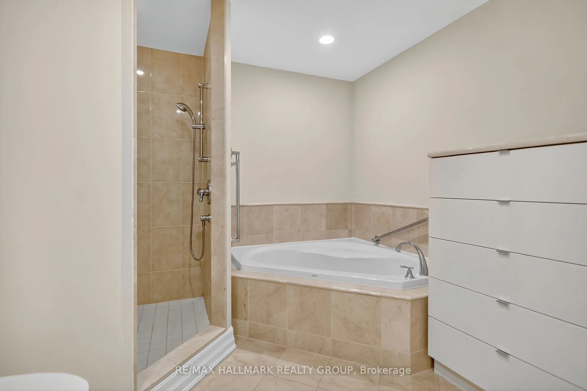 3590 Rivergate Way, #1707