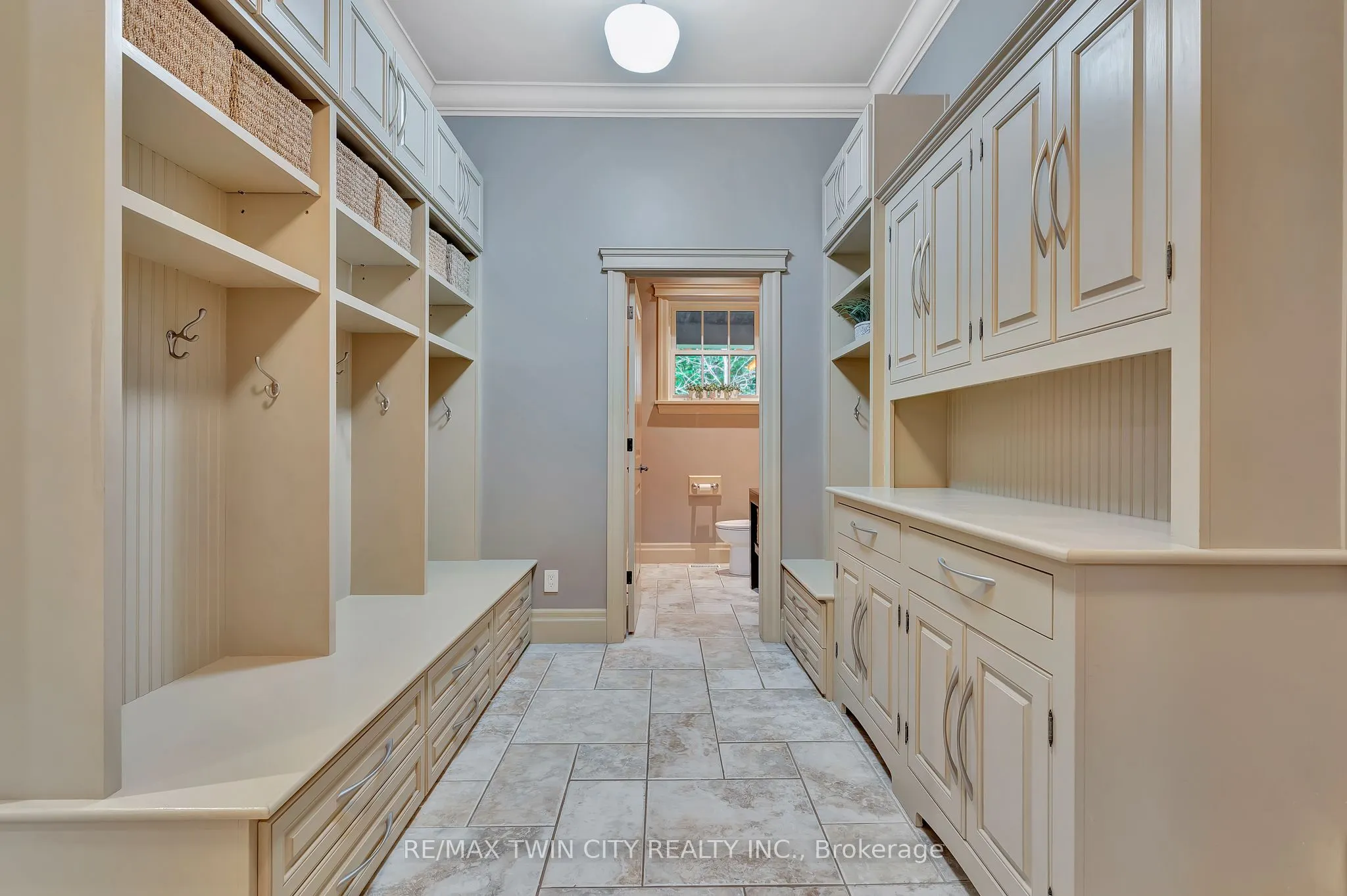 3667 OLD BEVERLY Road