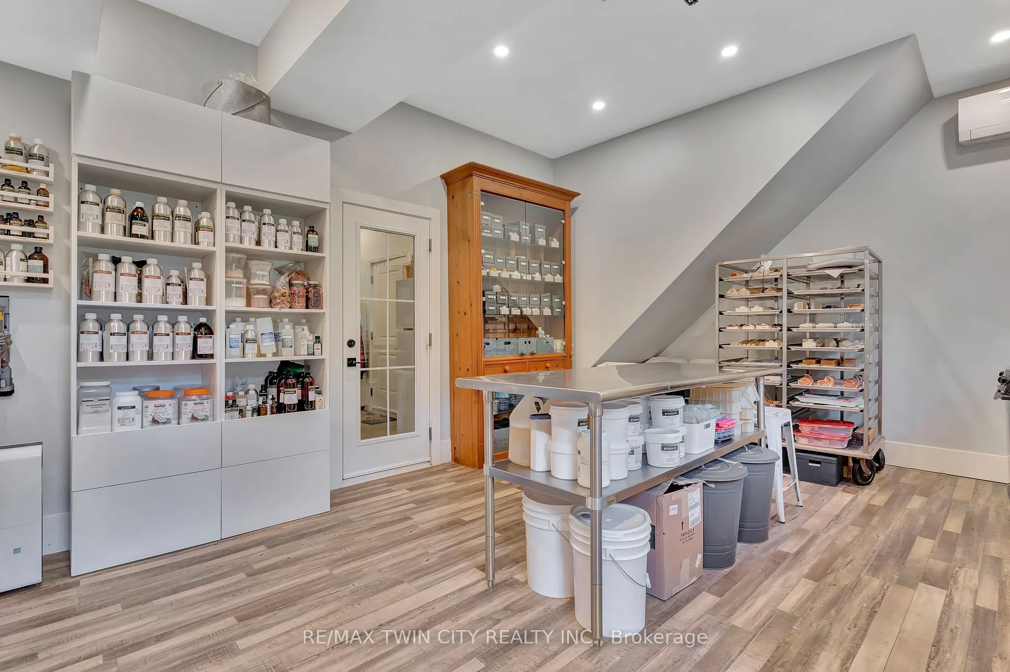 3667 OLD BEVERLY Road