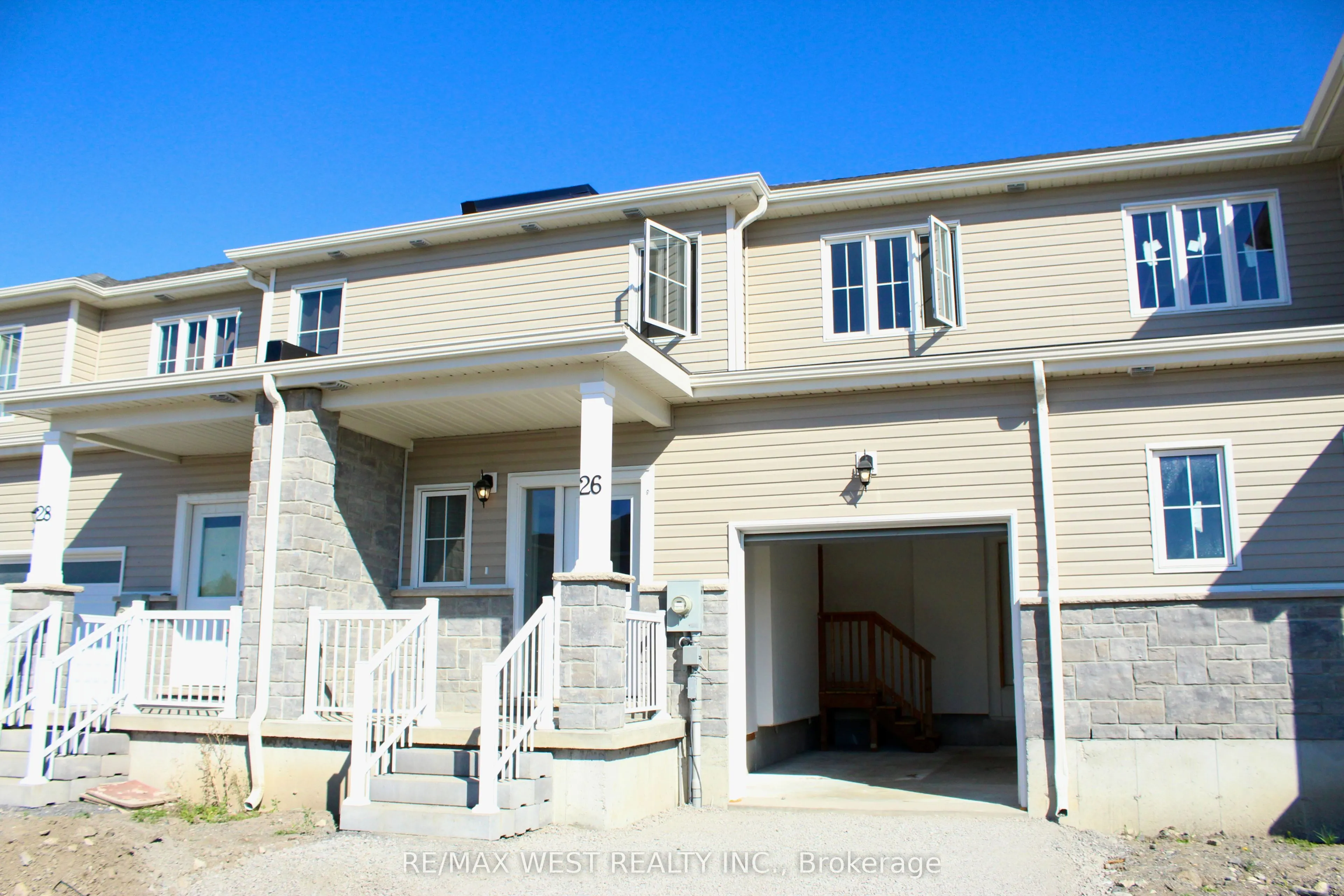 26 Glacier Crescent