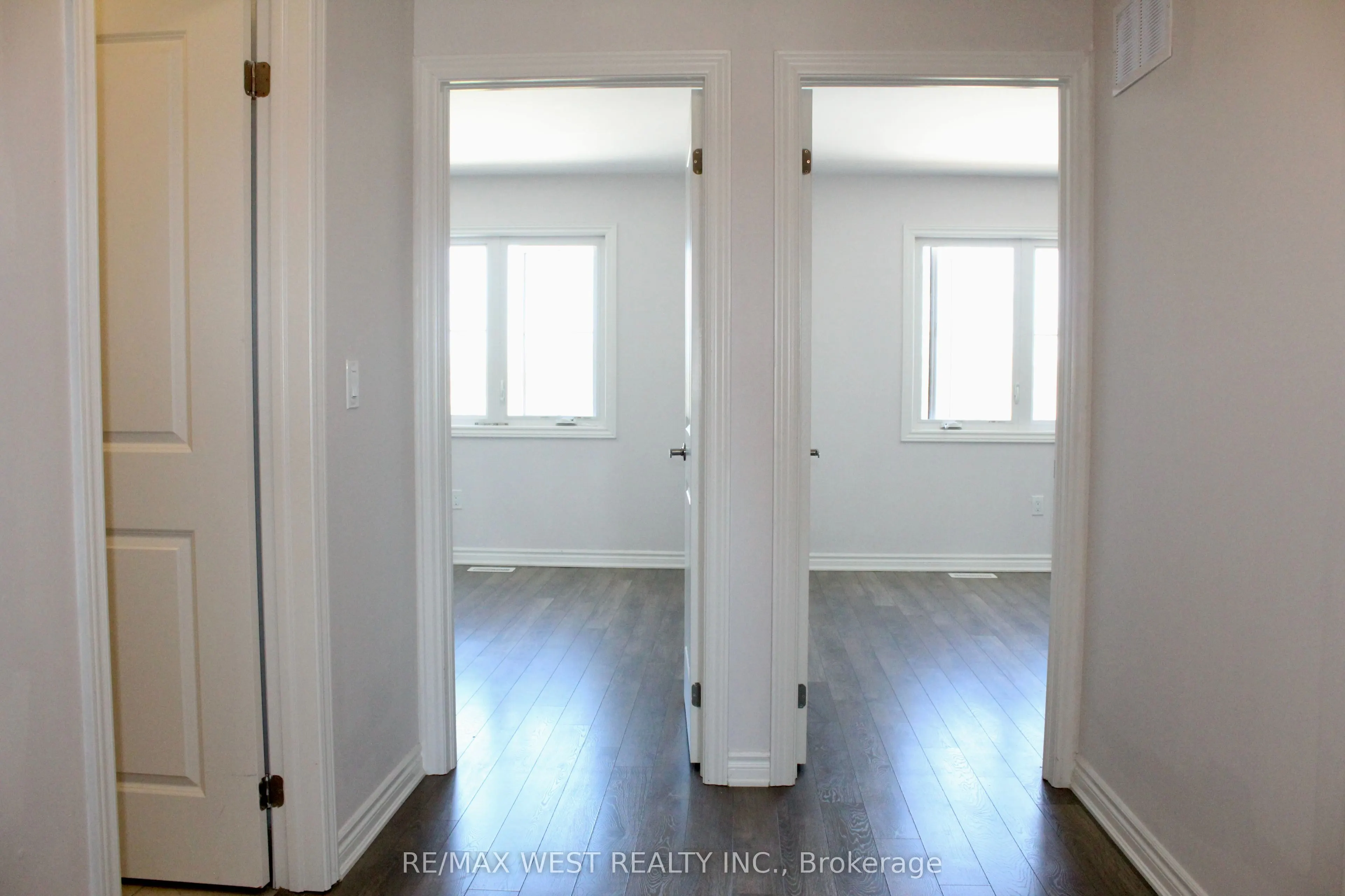 26 Glacier Crescent