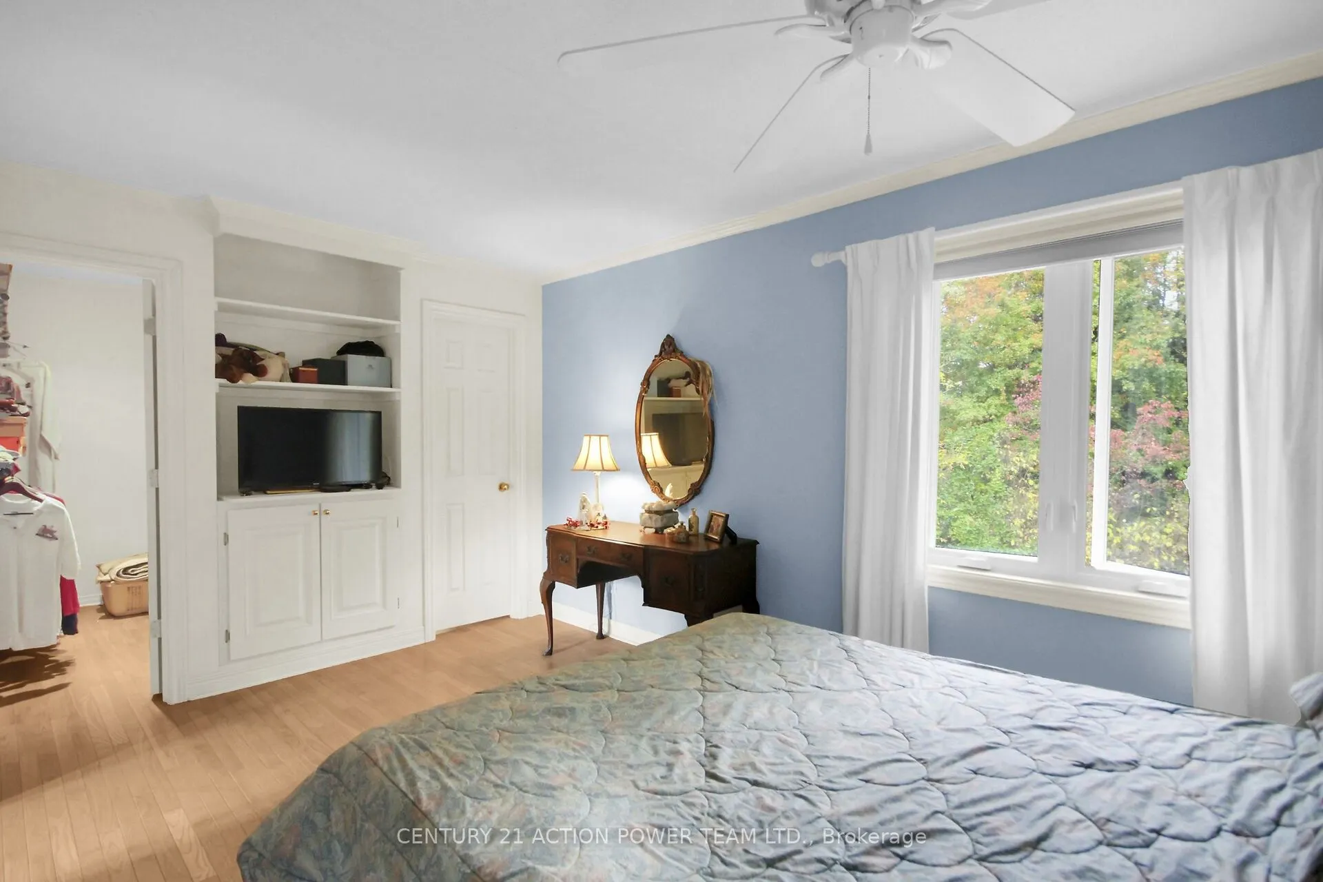 5658 Marlene Cr Crescent