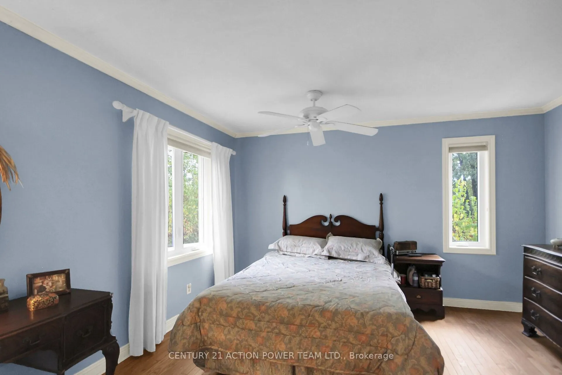 5658 Marlene Cr Crescent