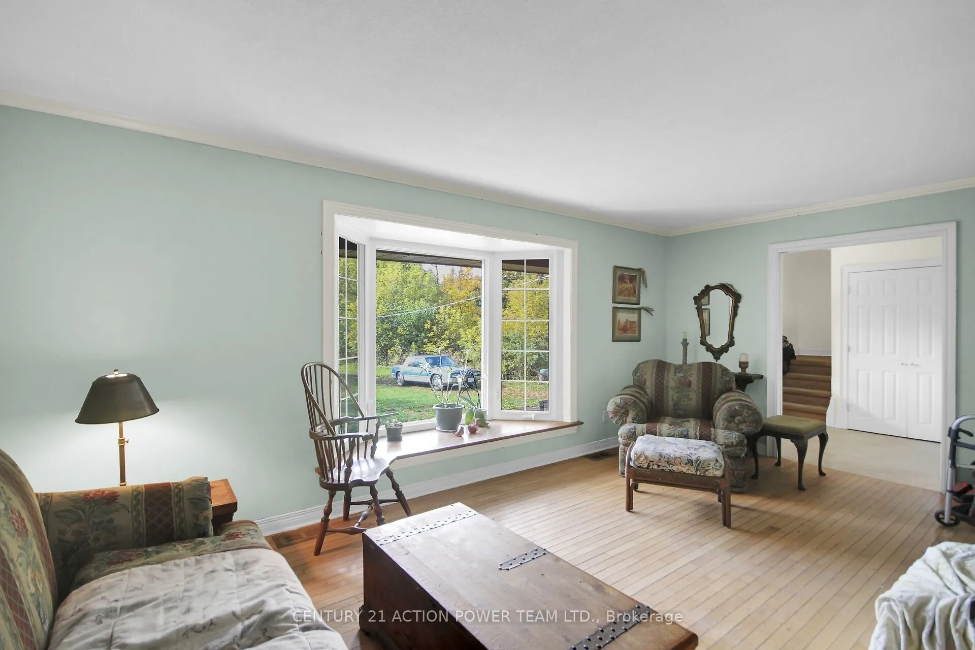 5658 Marlene Cr Crescent