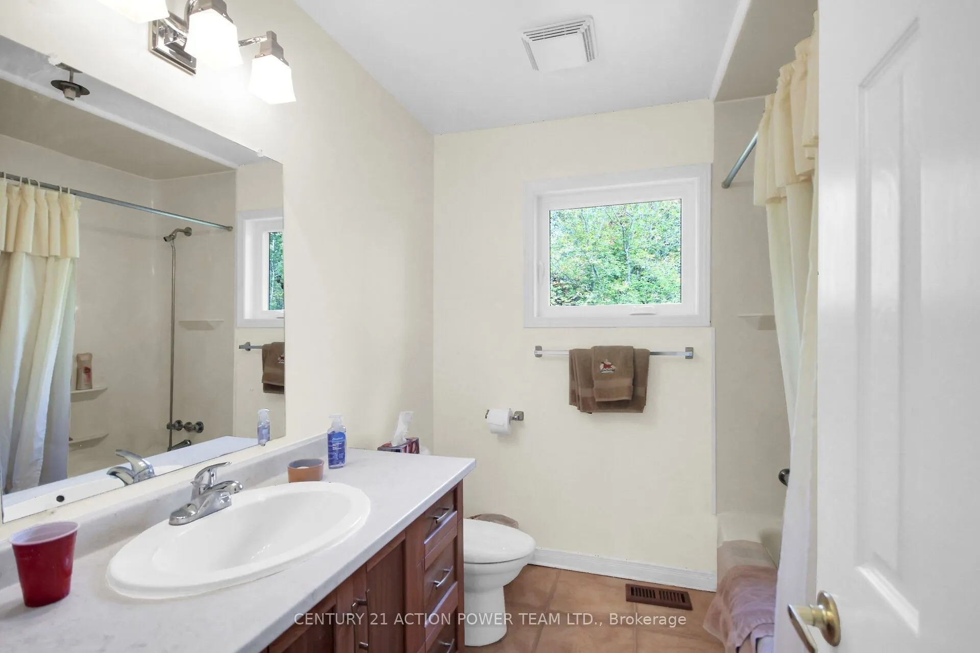 5658 Marlene Cr Crescent