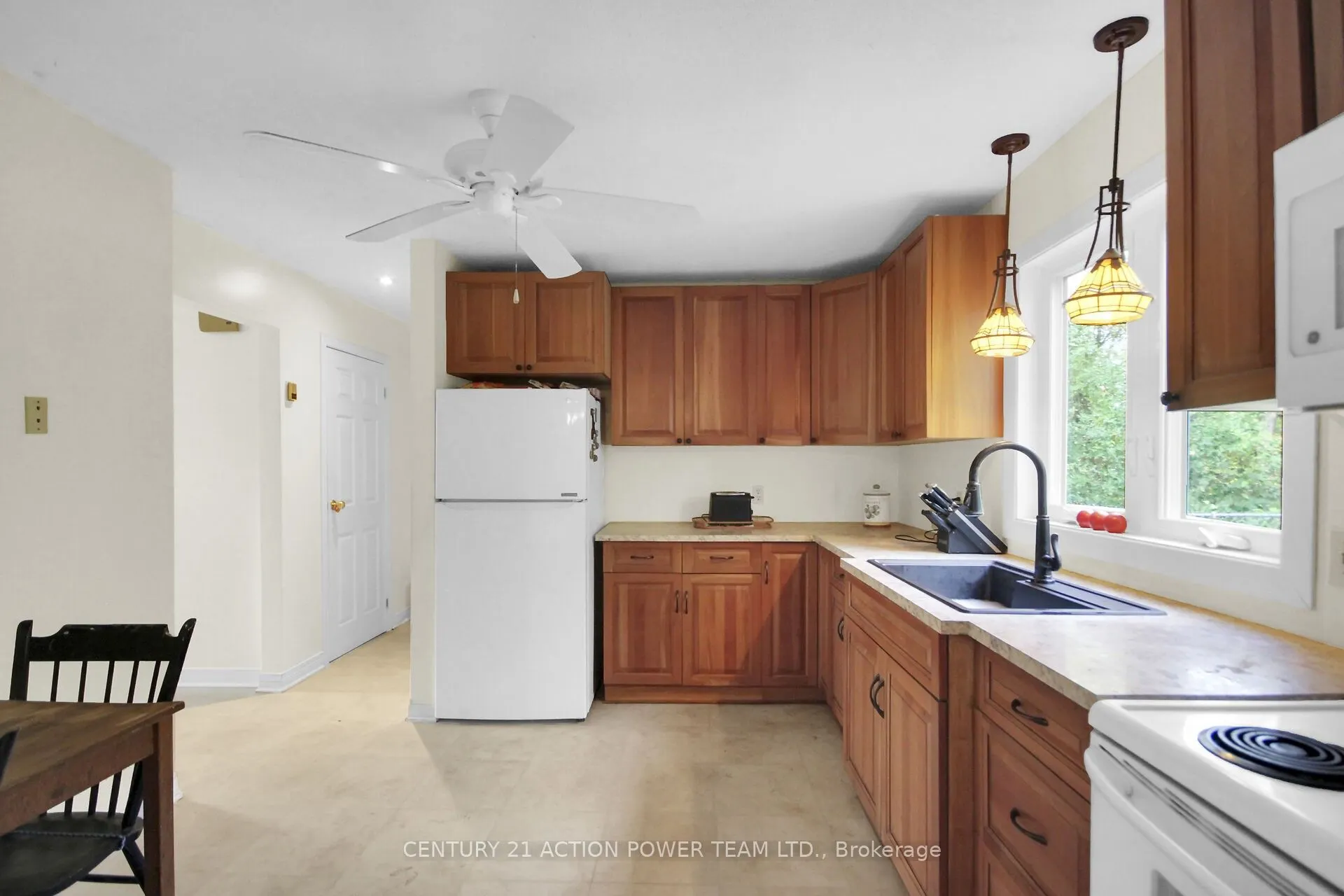 5658 Marlene Cr Crescent