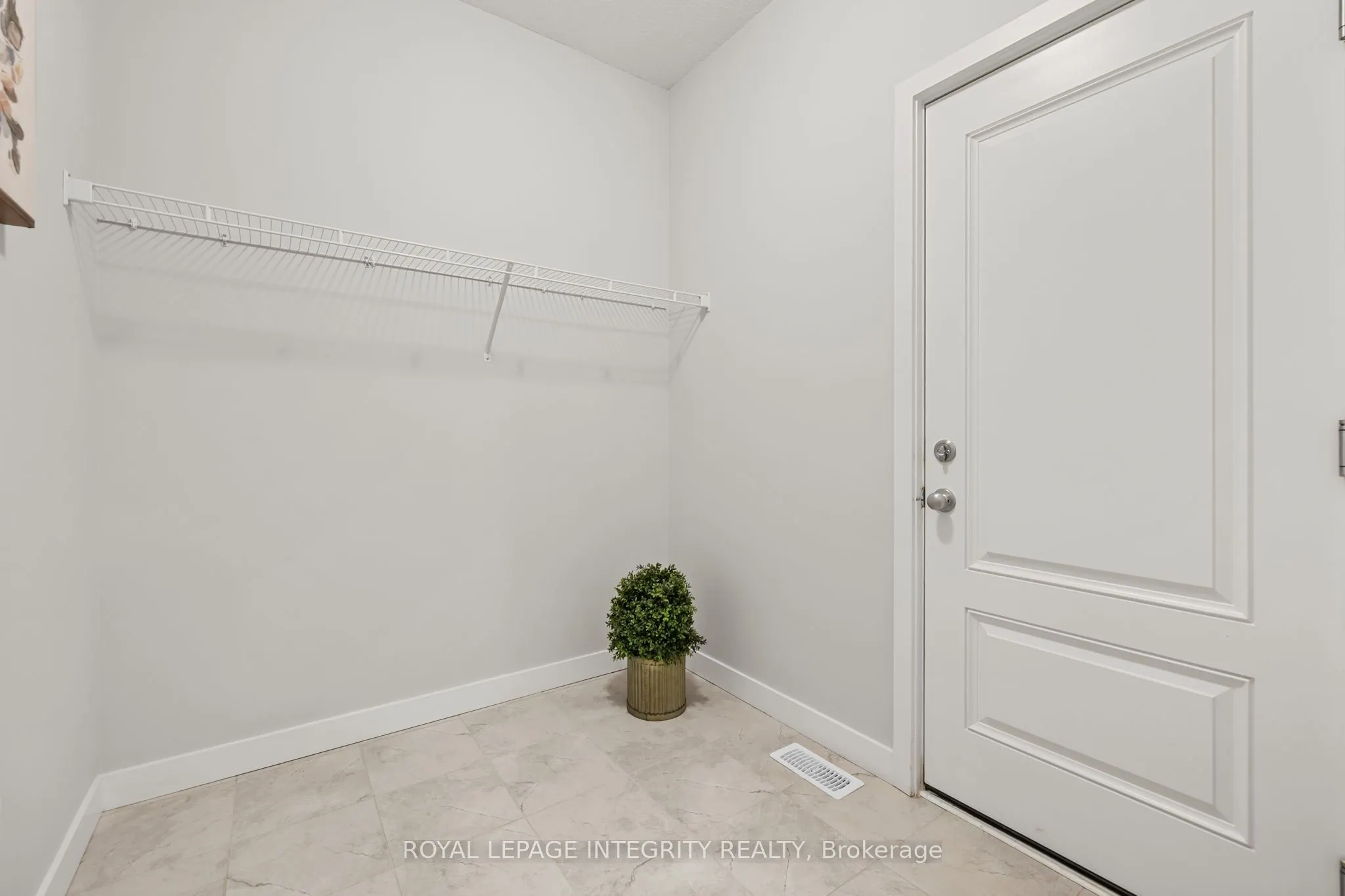428 Gidran Circle