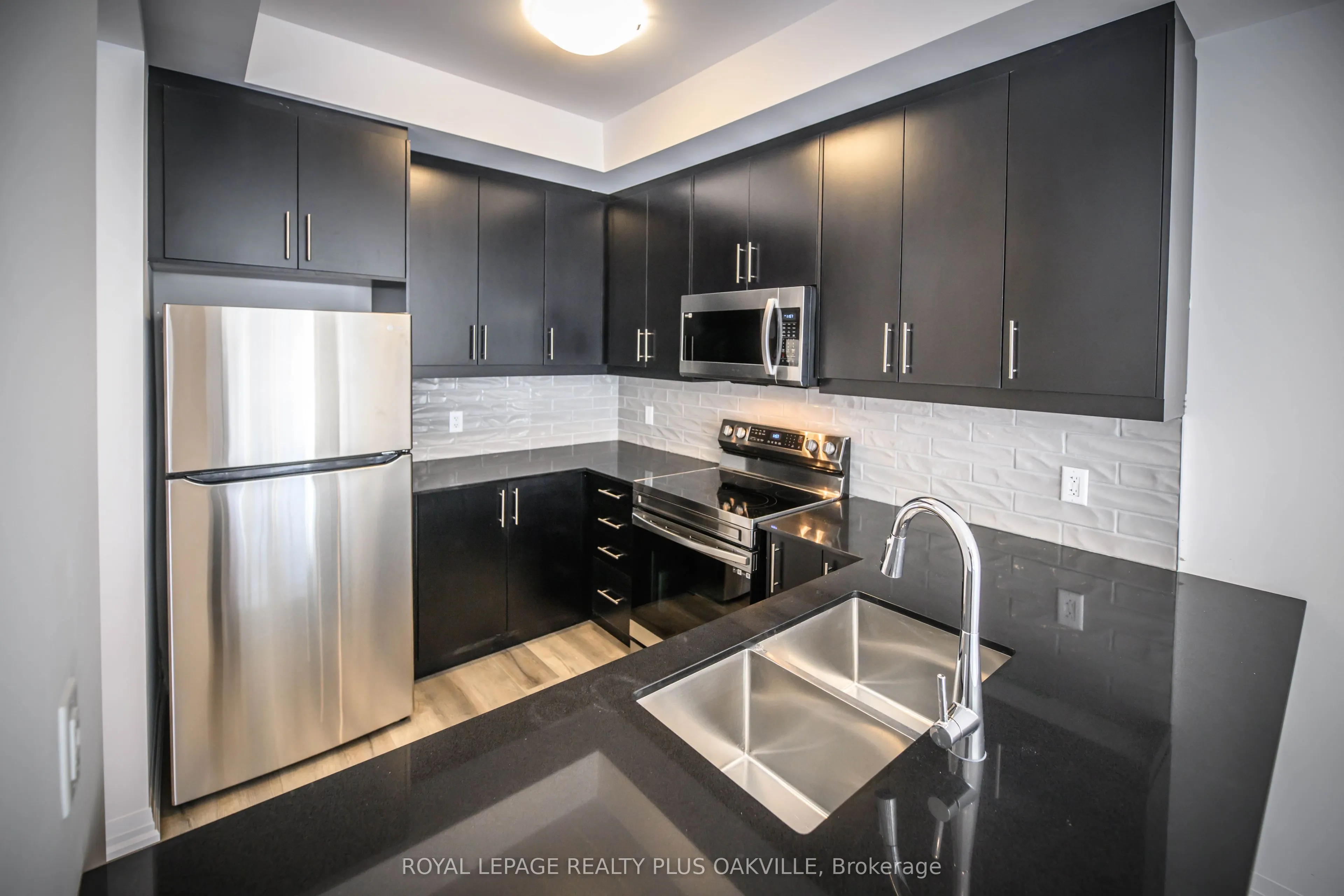 61 Soho Street, #116