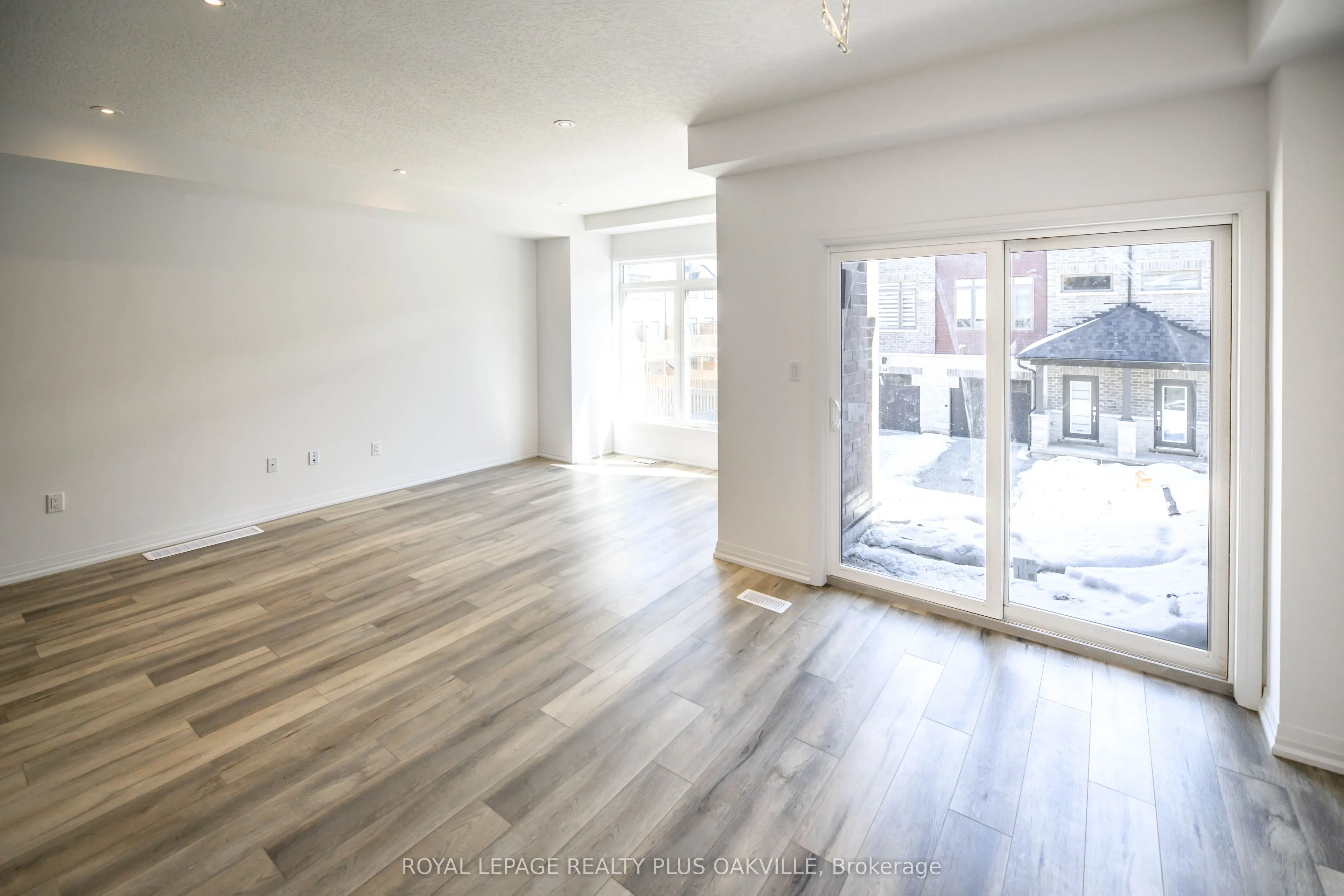 61 Soho Street, #116