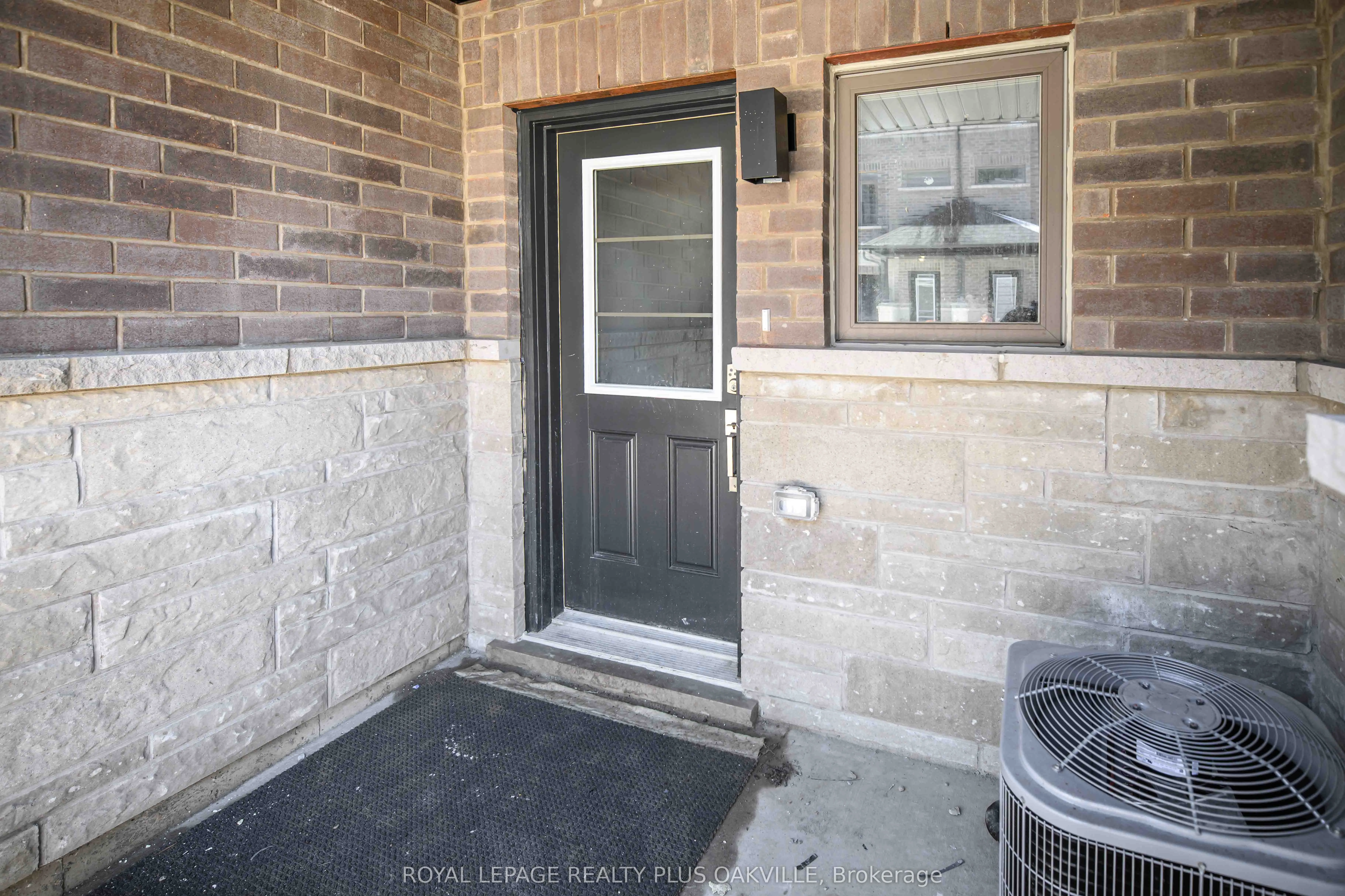61 Soho Street, #116