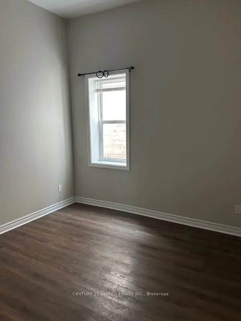 36 B King Street E