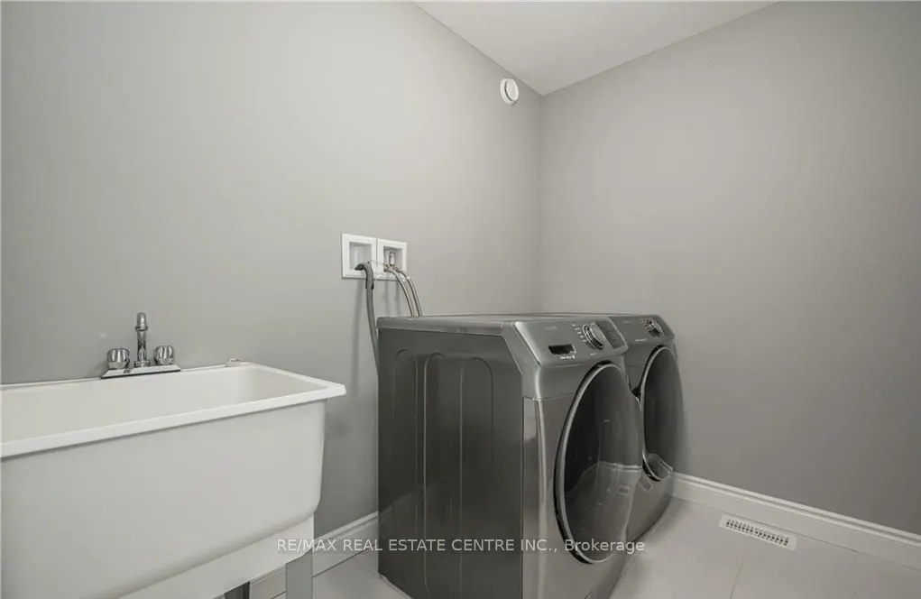 152 Dallan Drive, #Upper