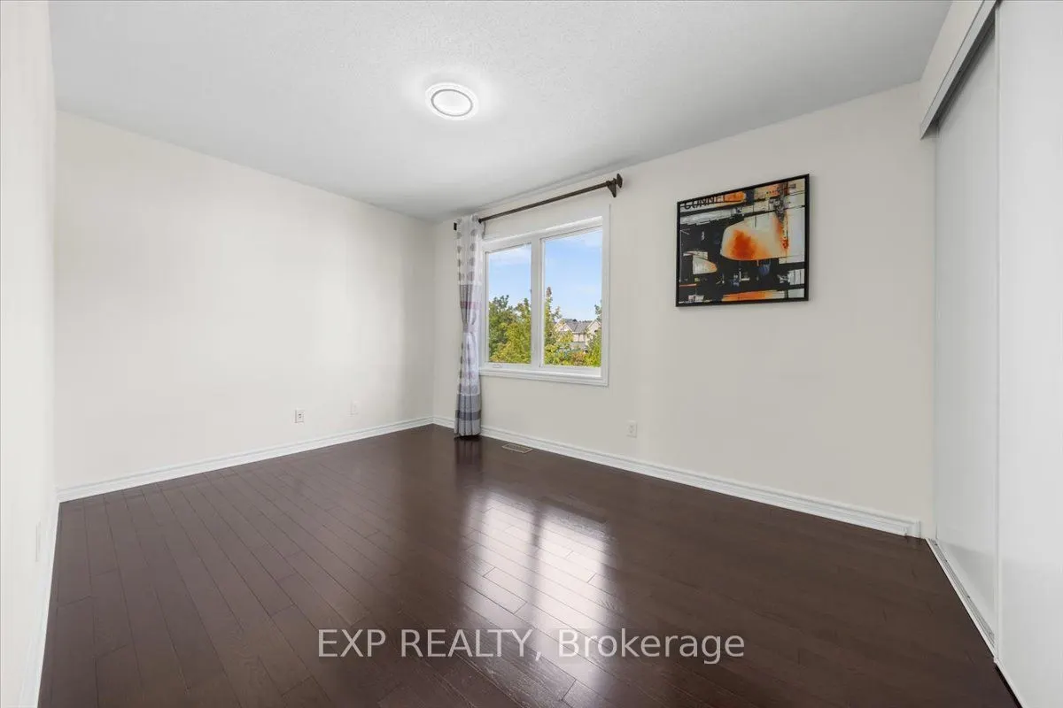 300 Grayburn Way