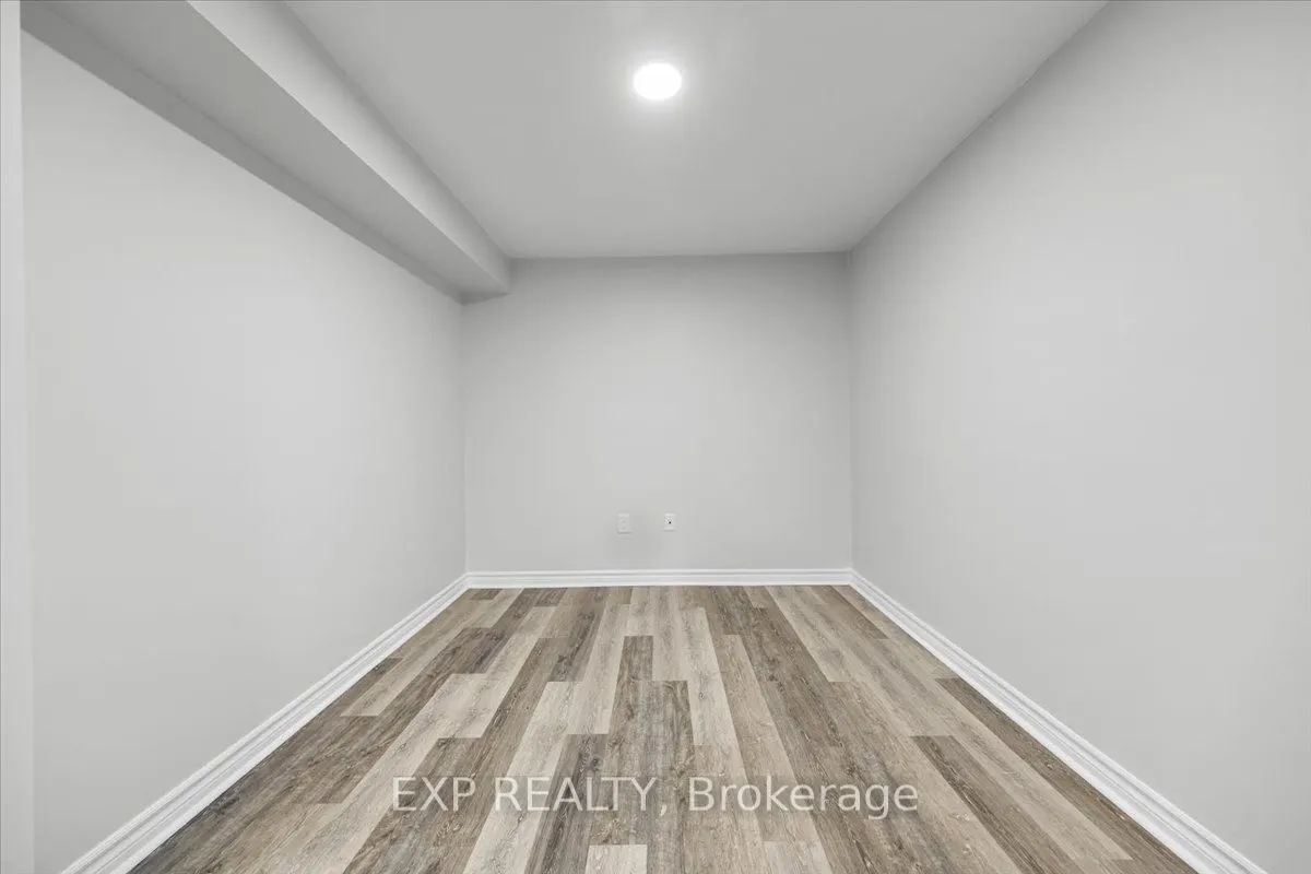 300 Grayburn Way