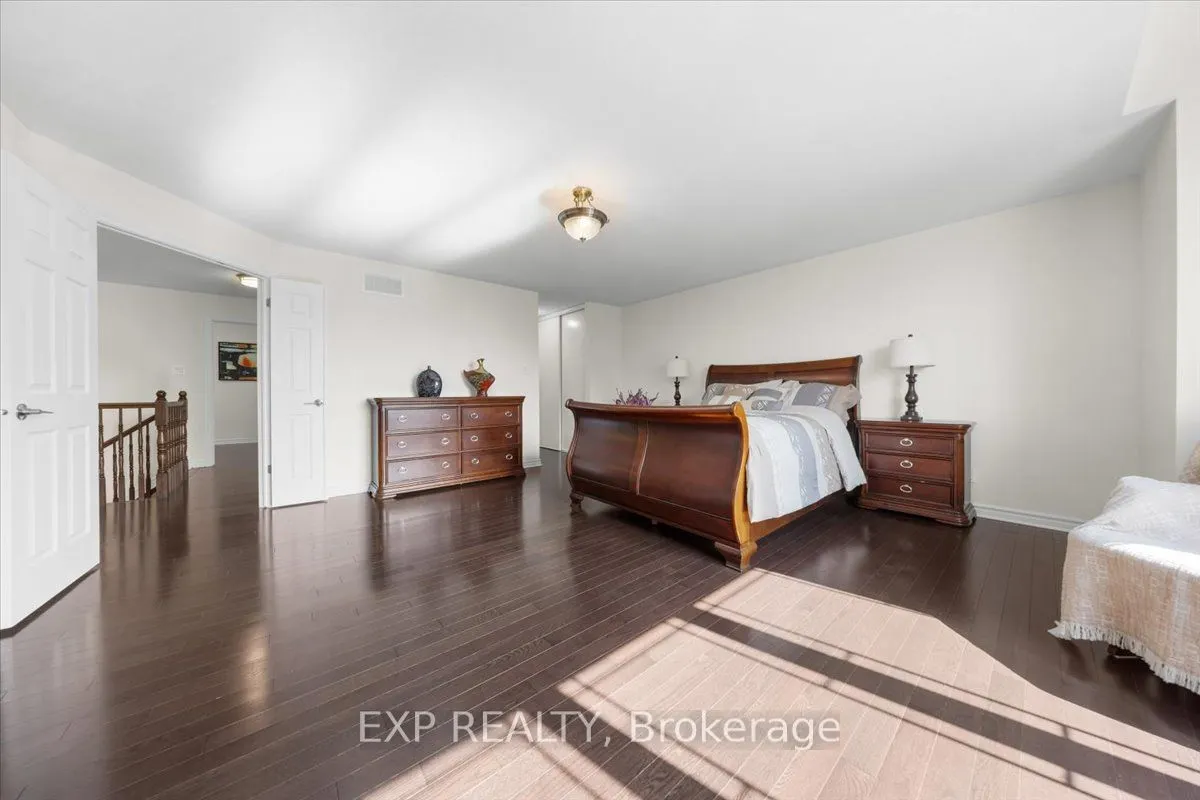 300 Grayburn Way