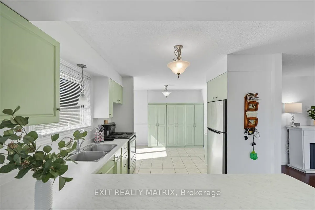 8089 LAURIE Lane S