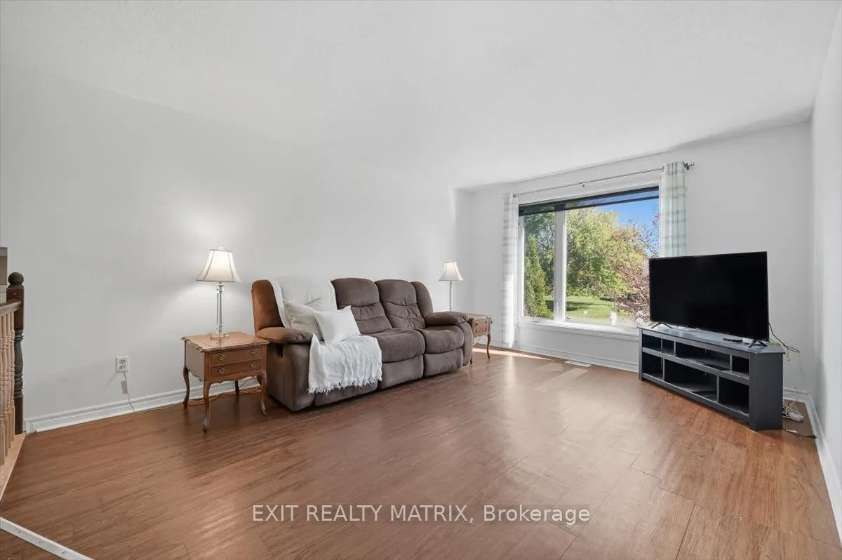 8089 LAURIE Lane S