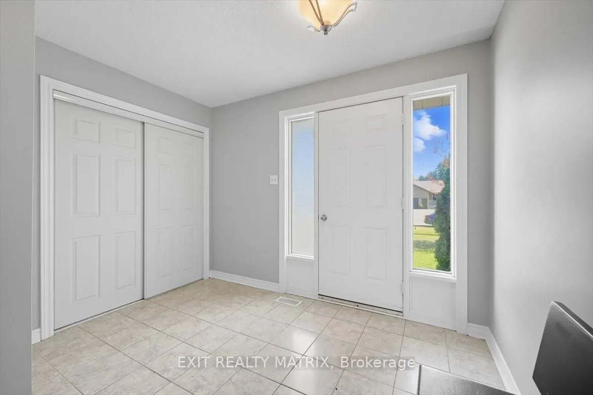 8089 LAURIE Lane S