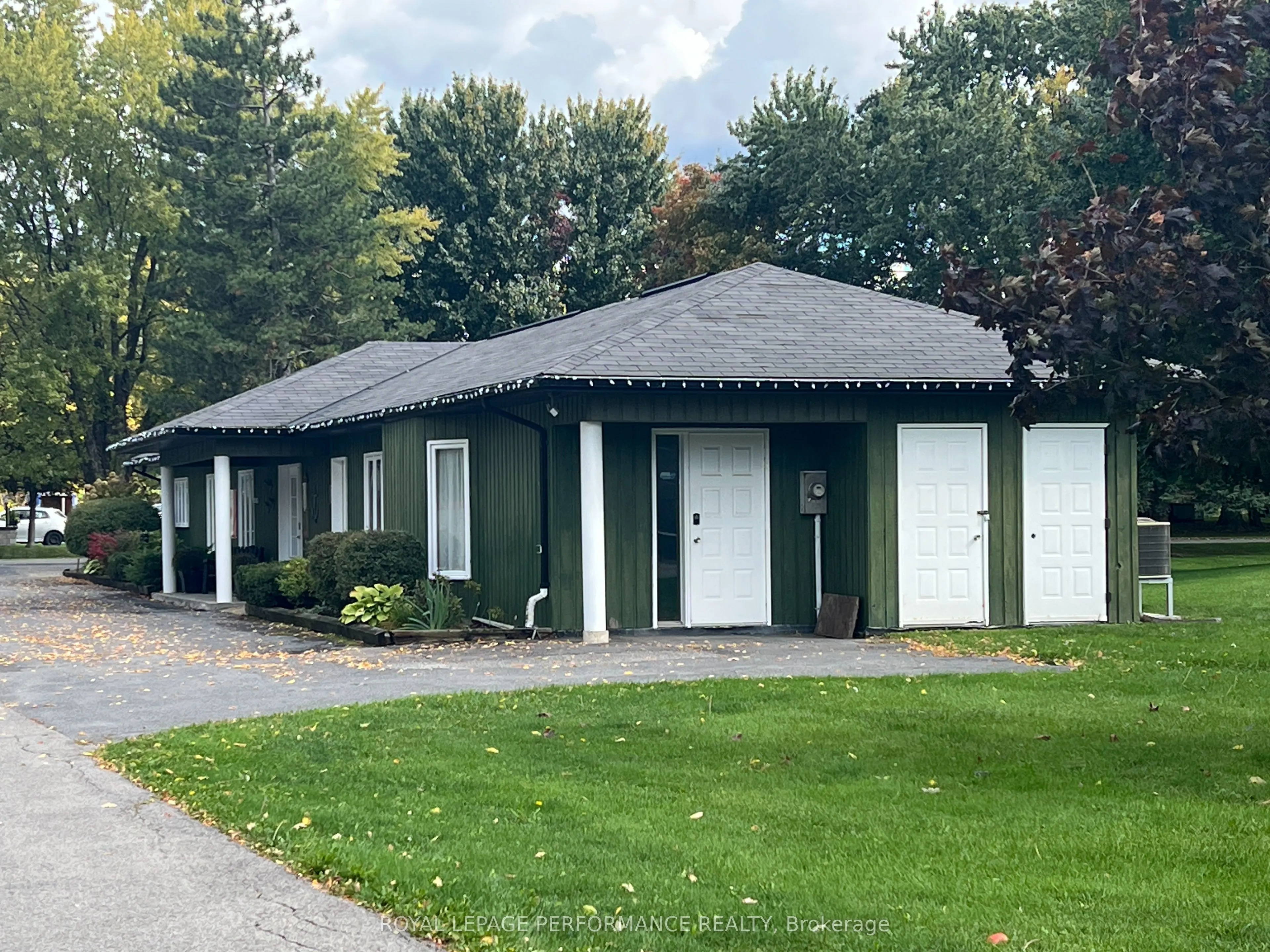 6275 Macrae Court