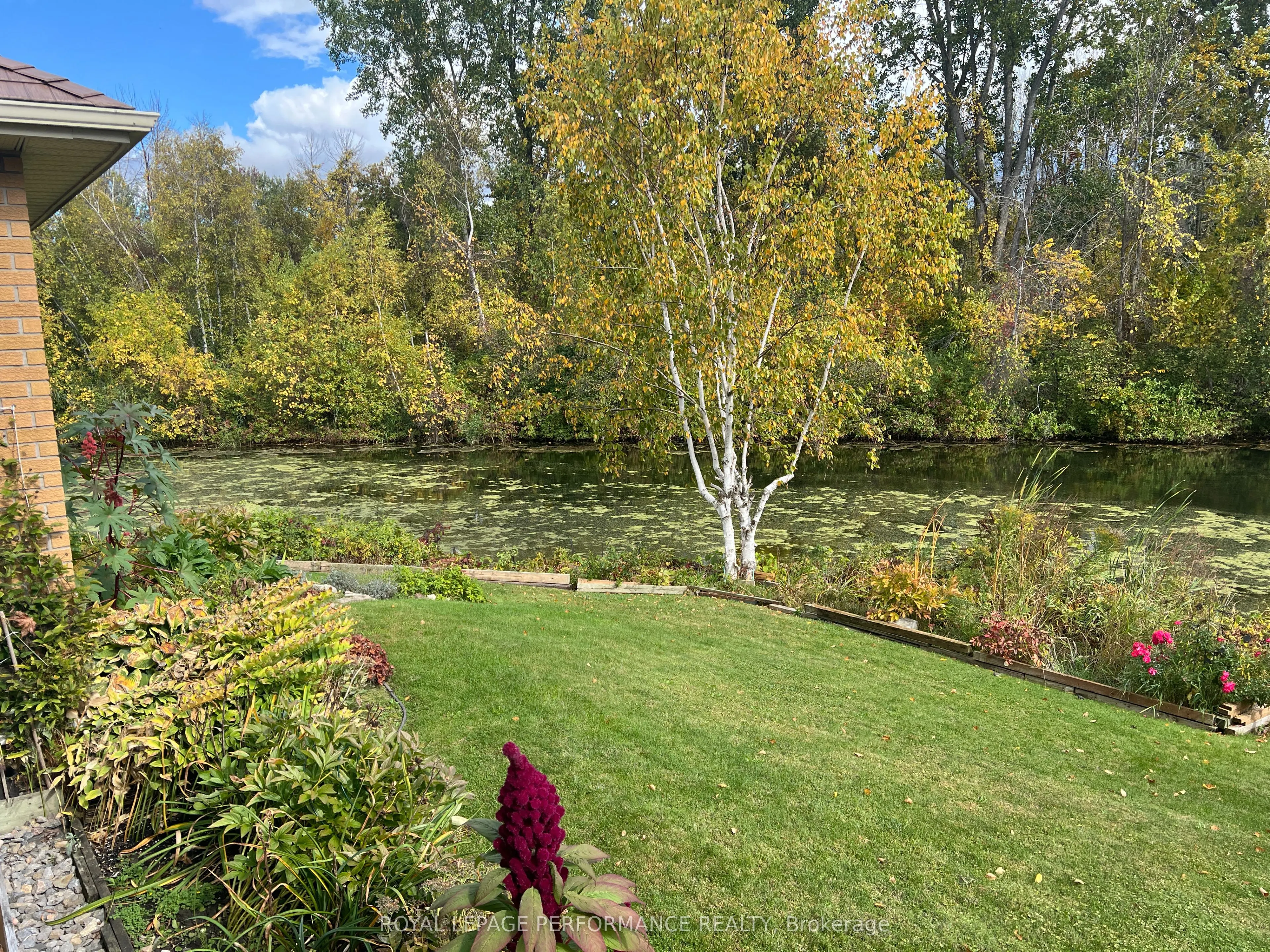 6275 Macrae Court