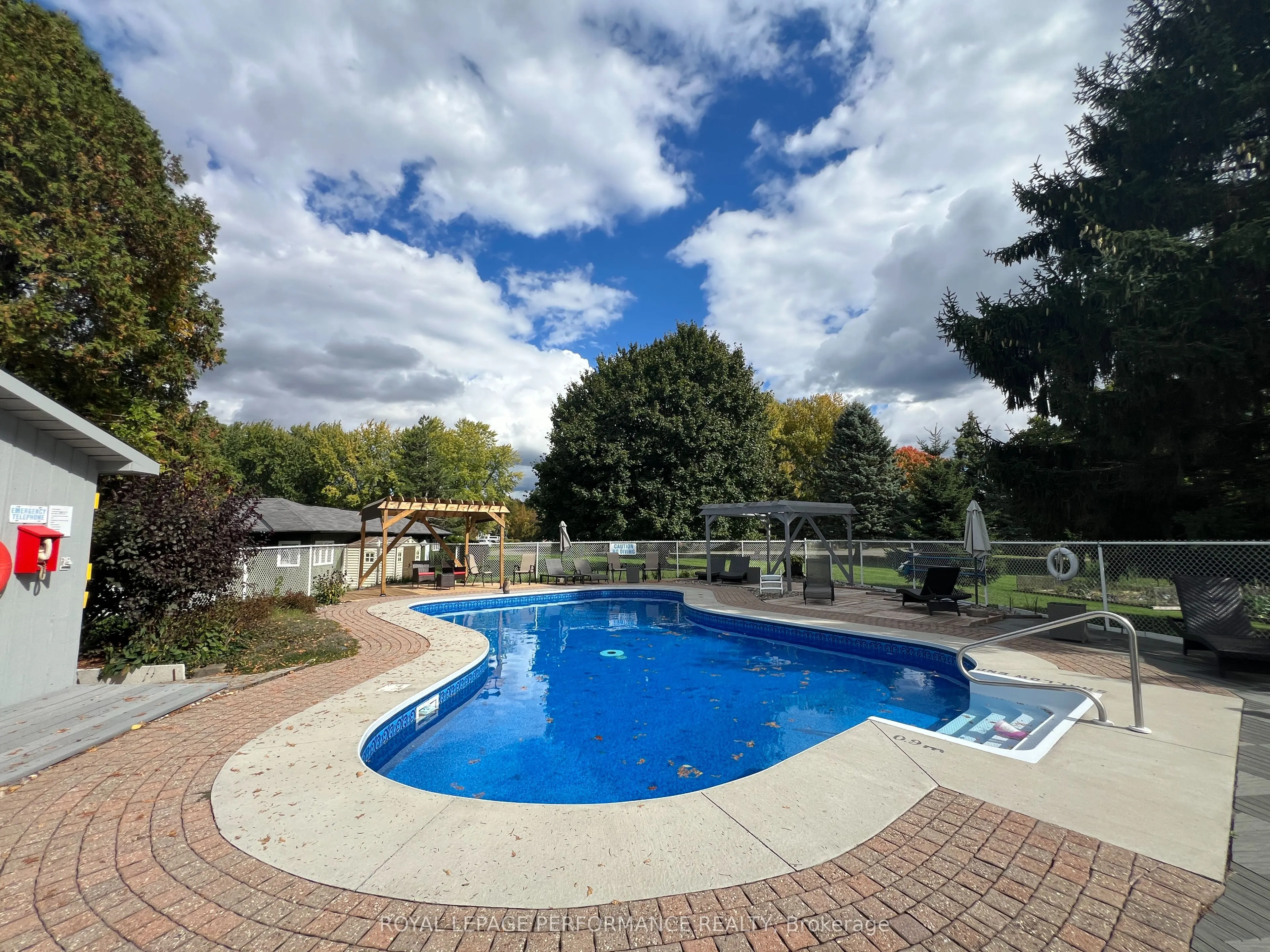 6275 Macrae Court