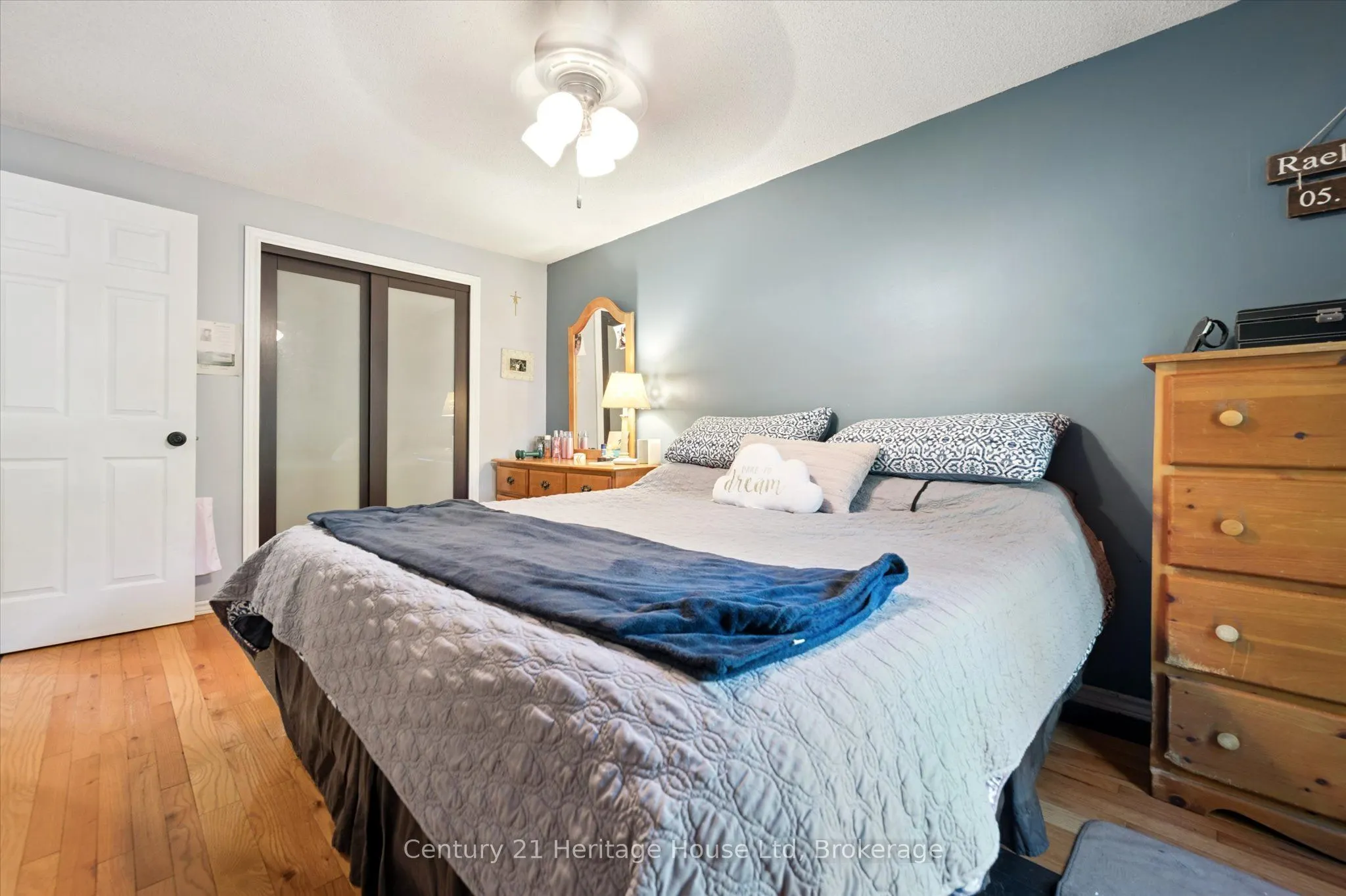 345 Stornoway Drive