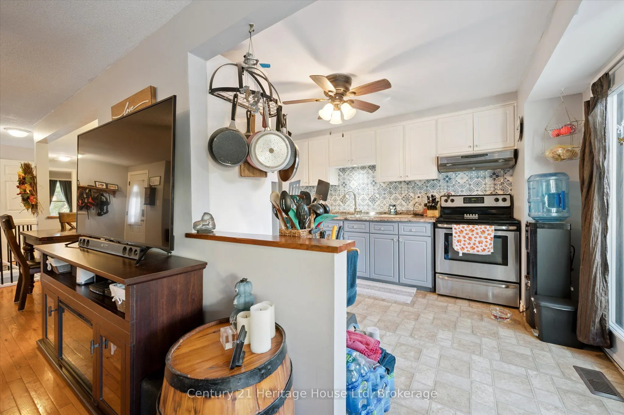 345 Stornoway Drive