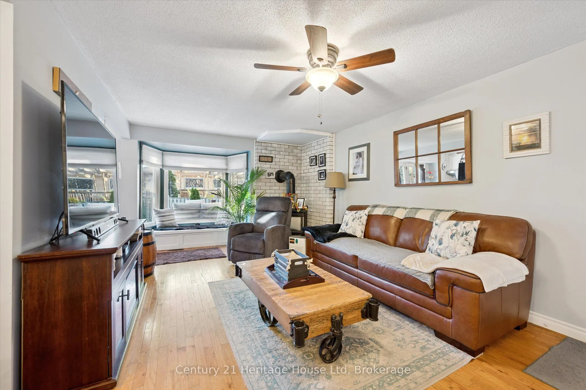 345 Stornoway Drive