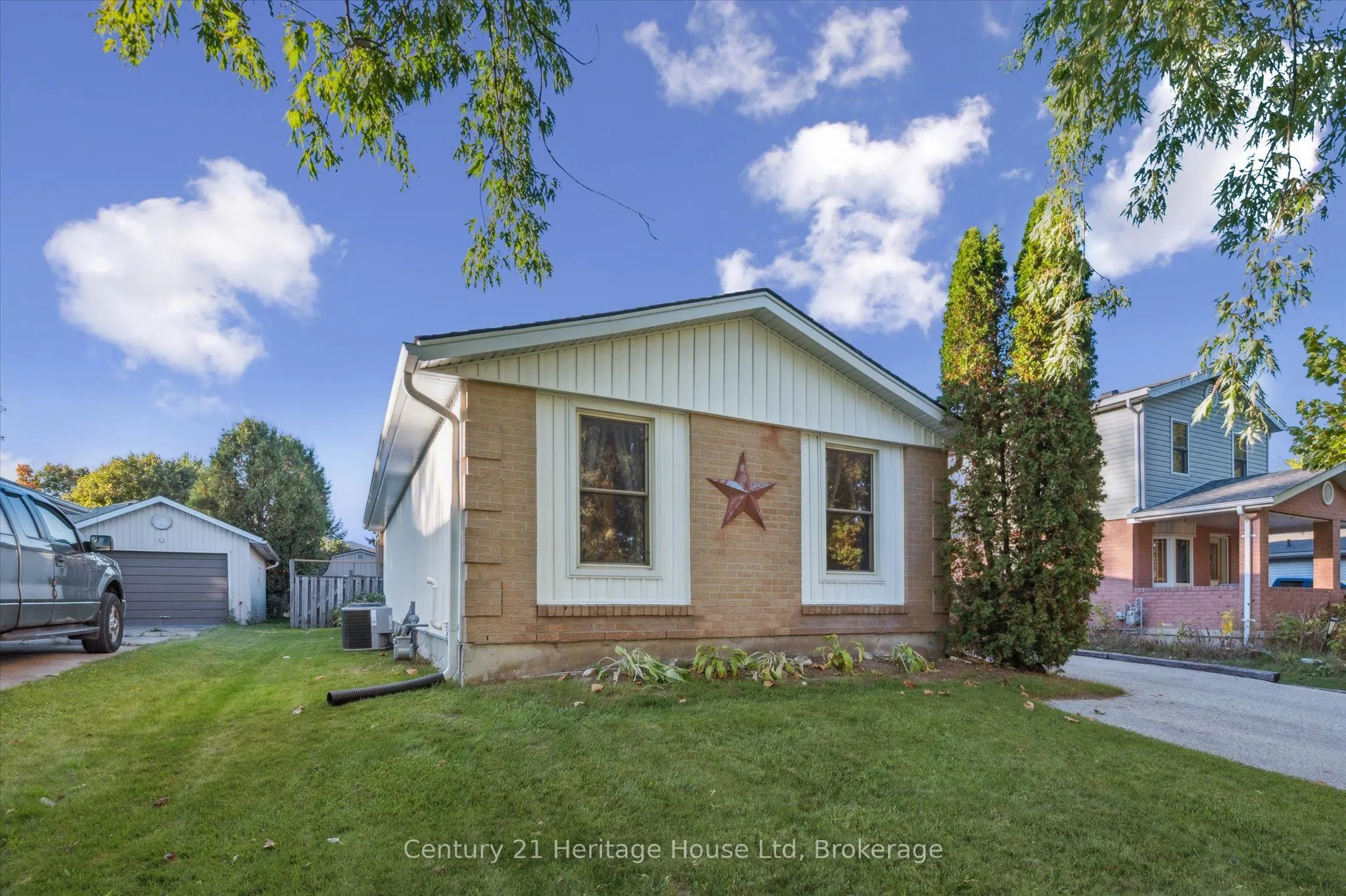 345 Stornoway Drive