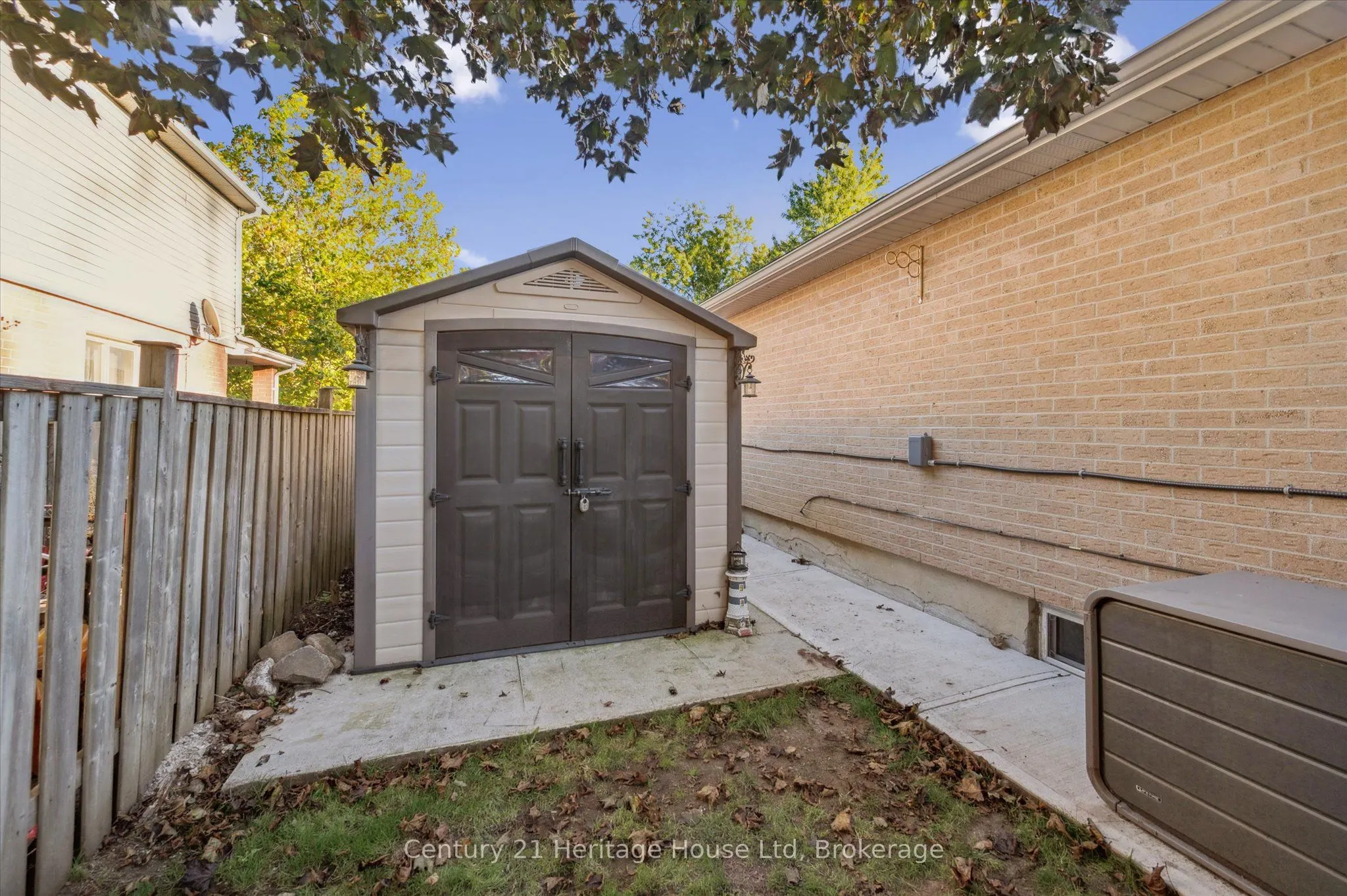345 Stornoway Drive