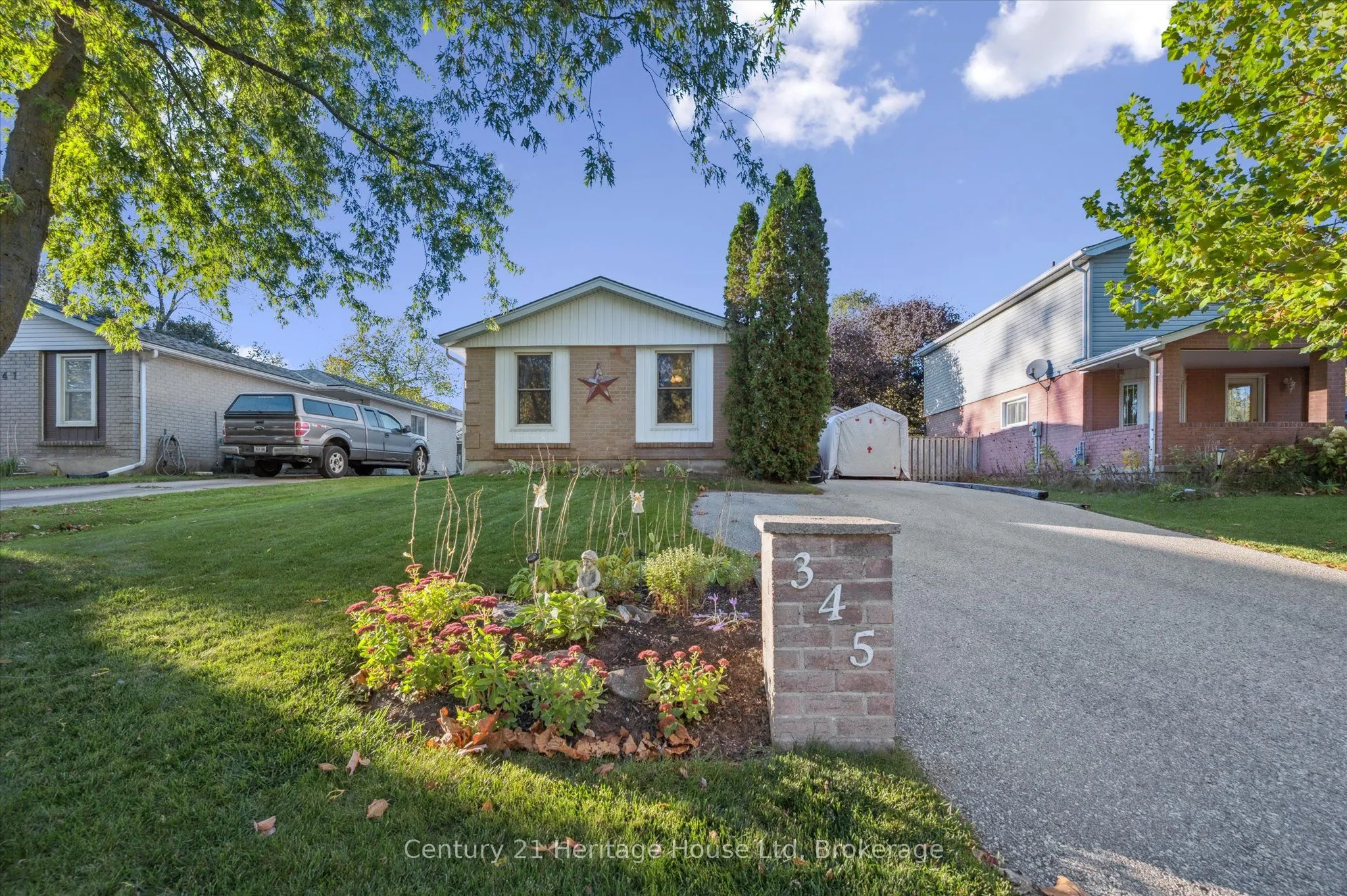 345 Stornoway Drive
