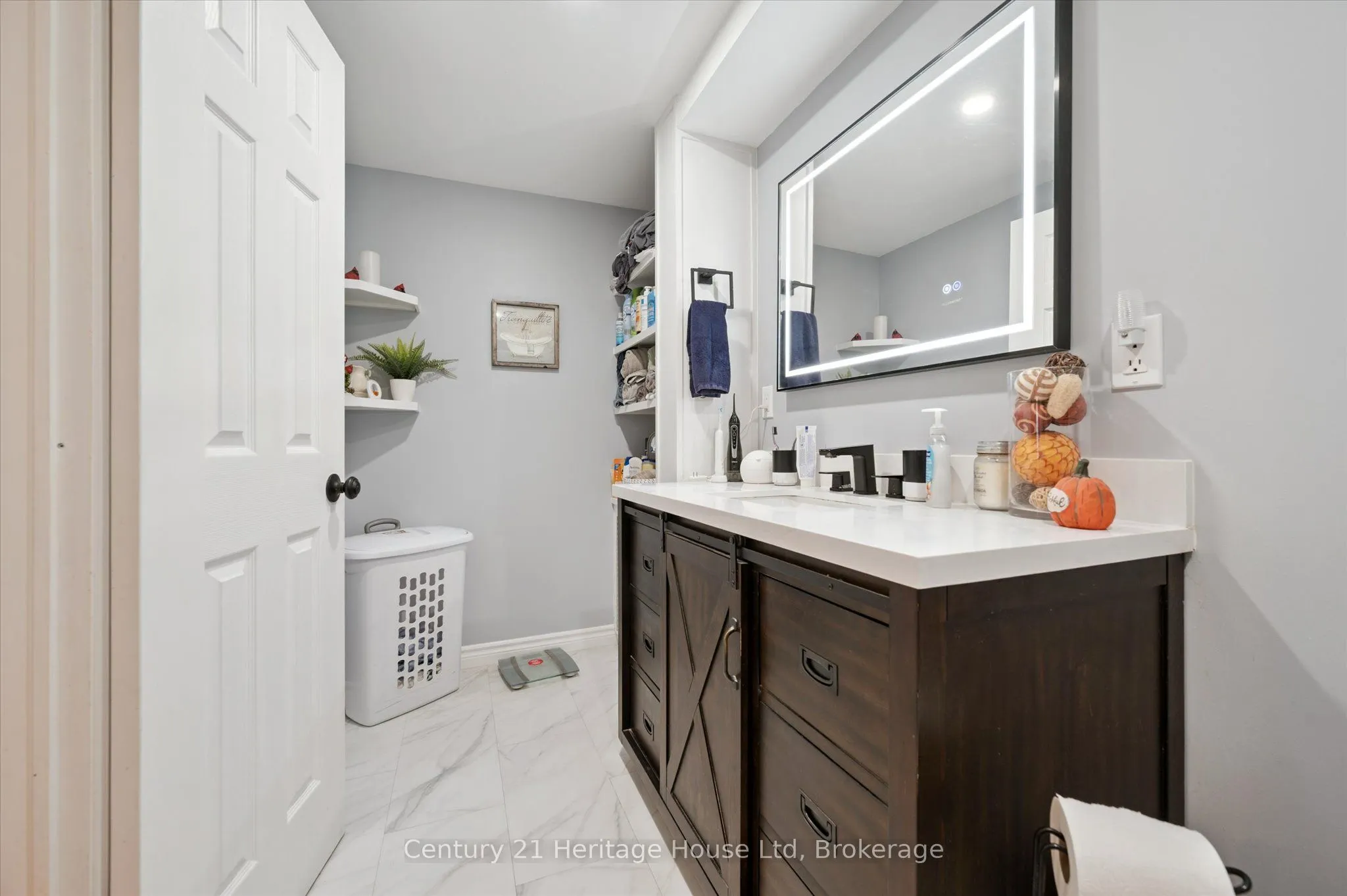 345 Stornoway Drive