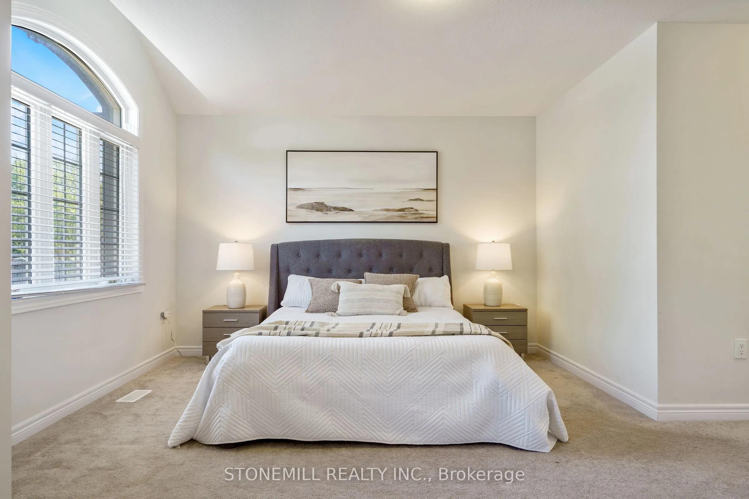 60 Bobolink Road