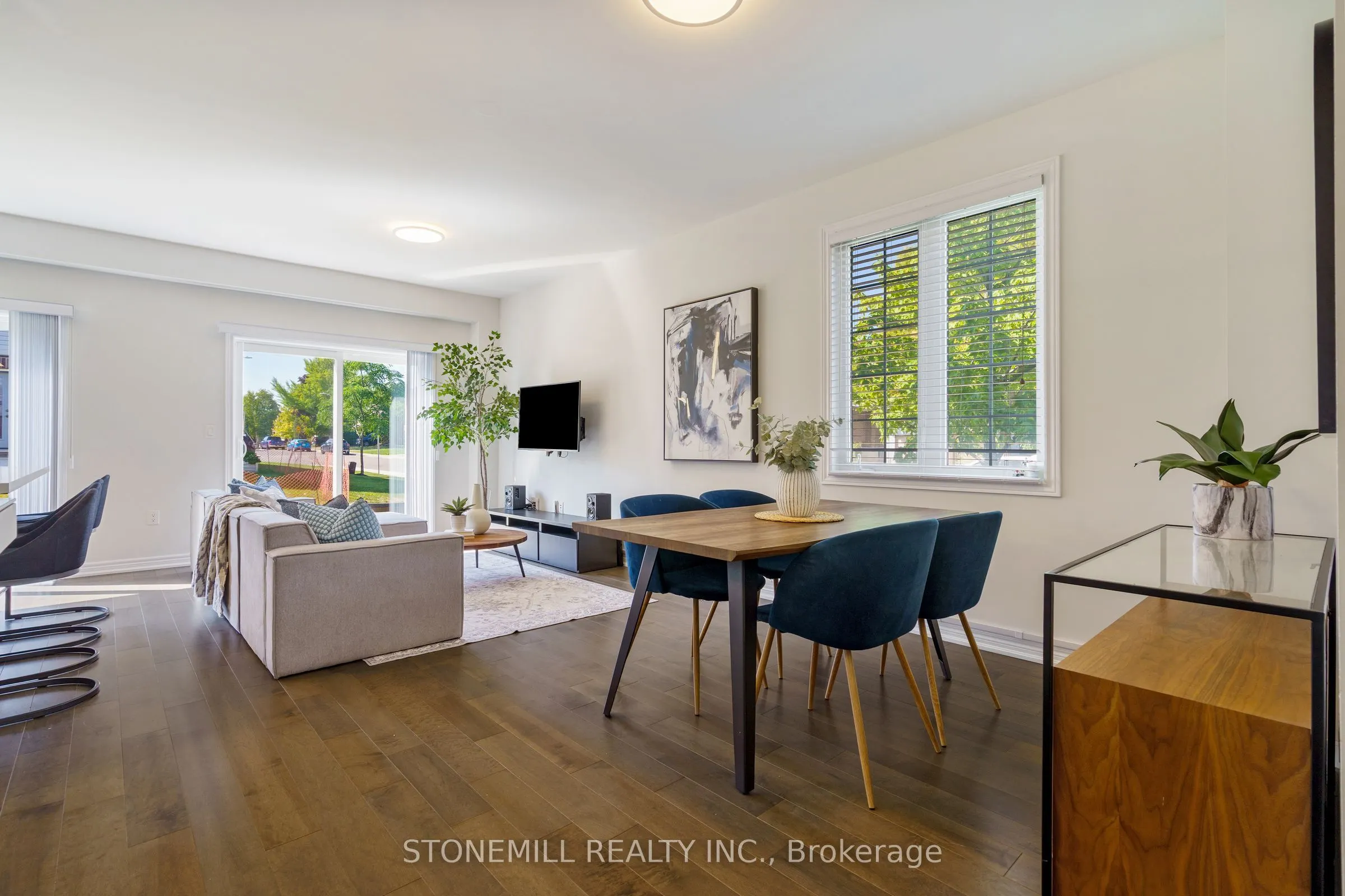 60 Bobolink Road