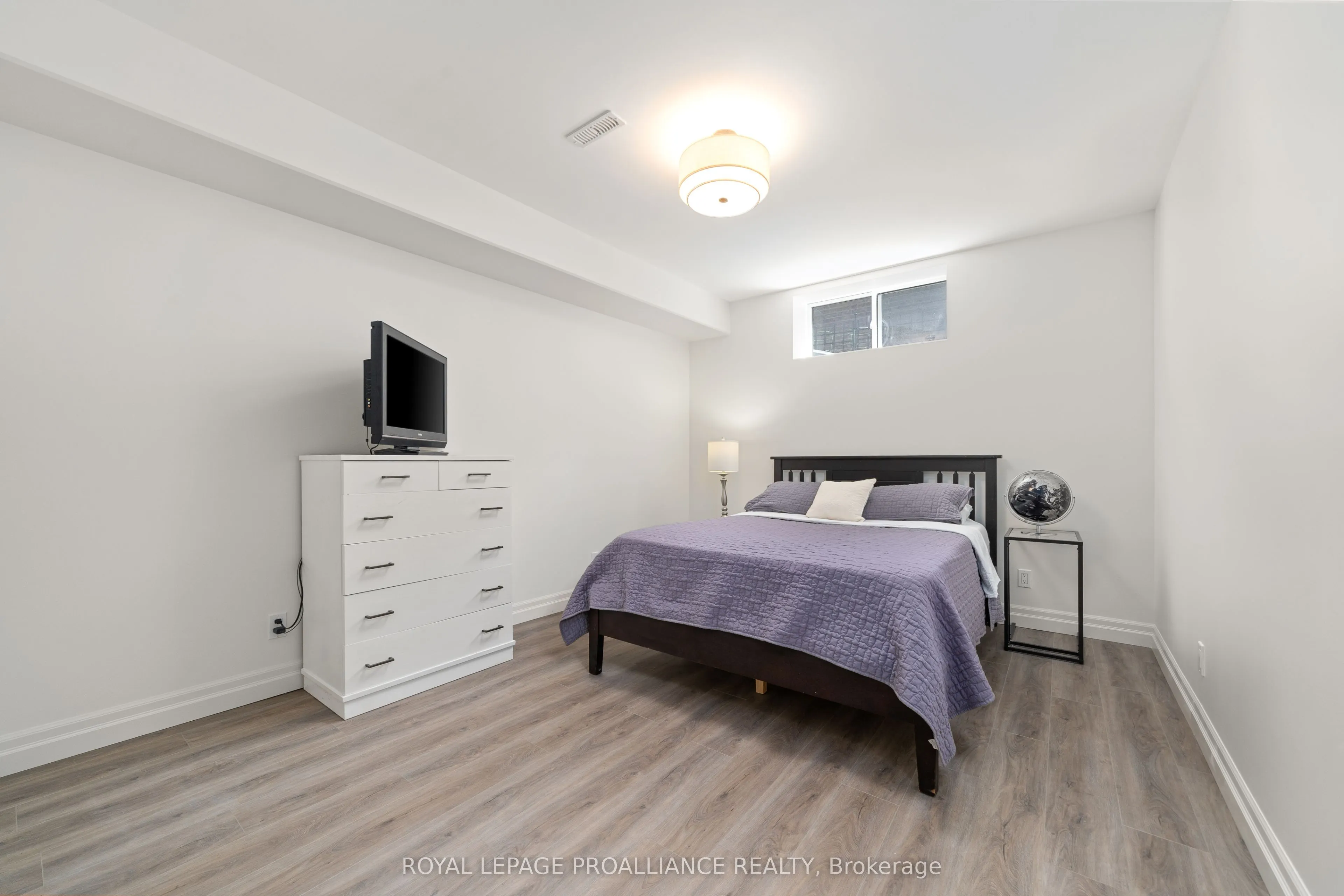 16 Hummingbird Drive