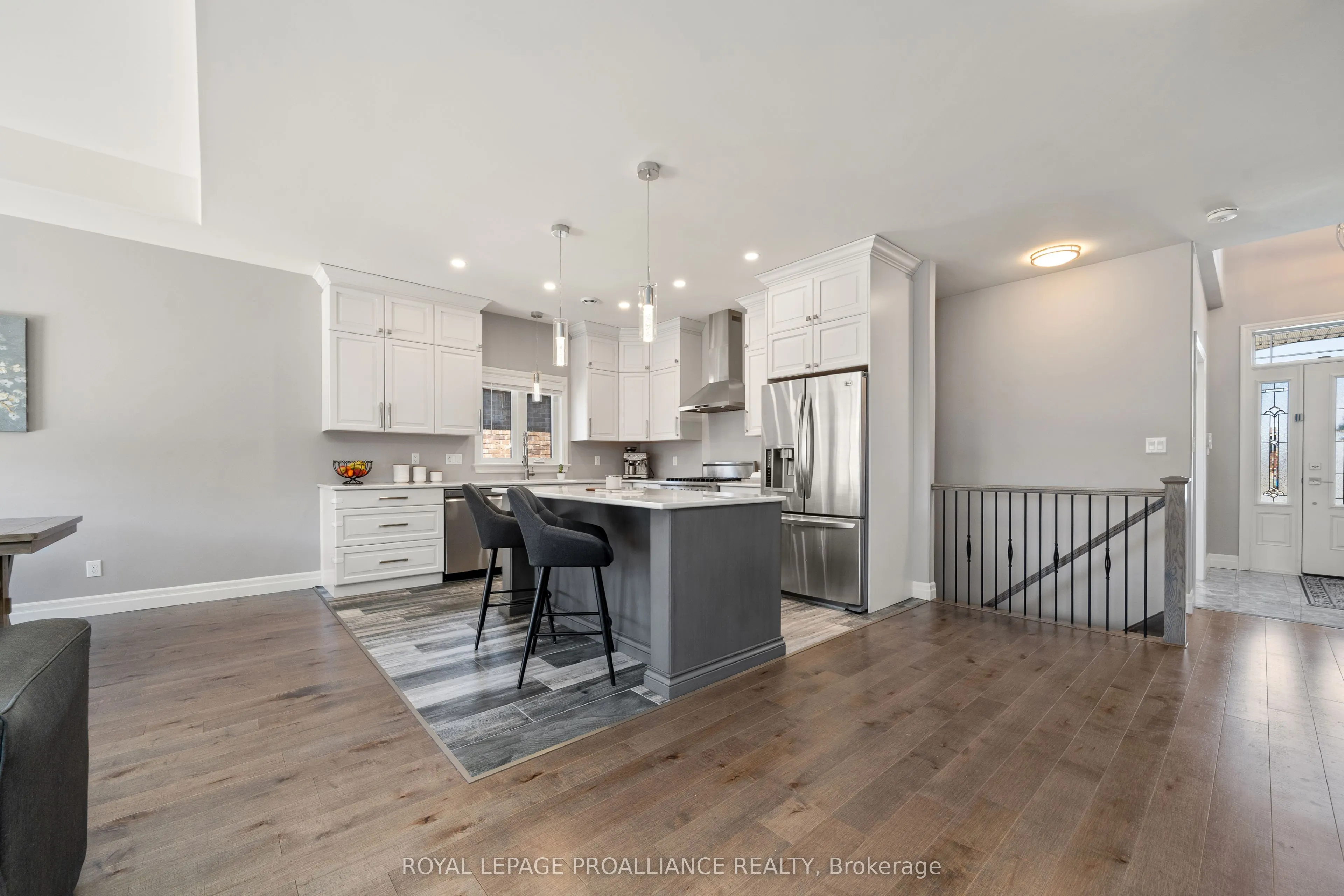 16 Hummingbird Drive