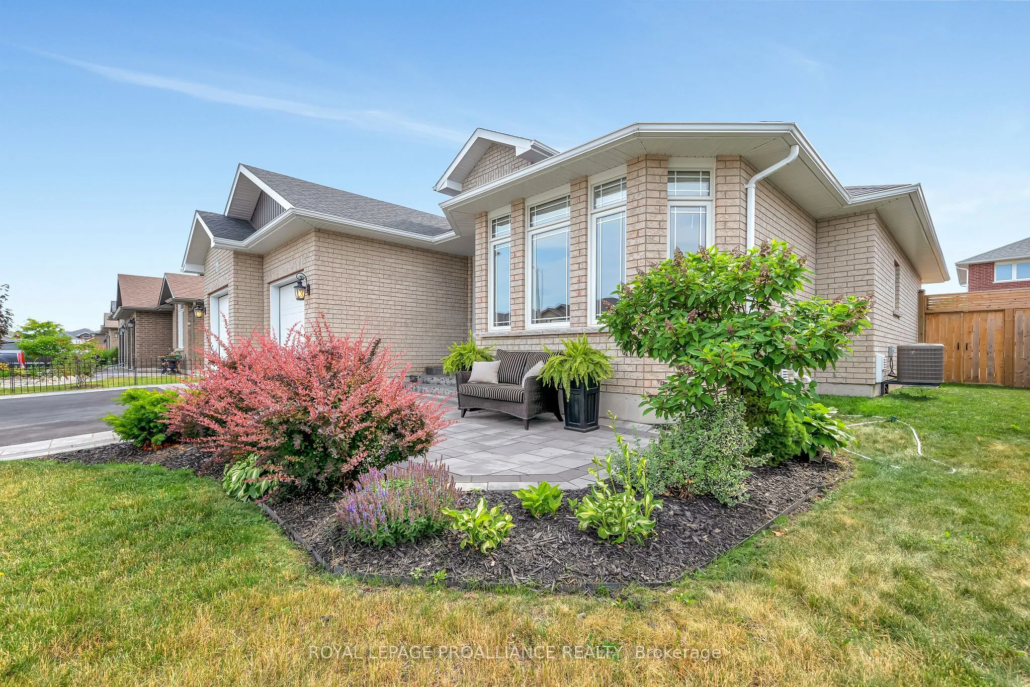 16 Hummingbird Drive