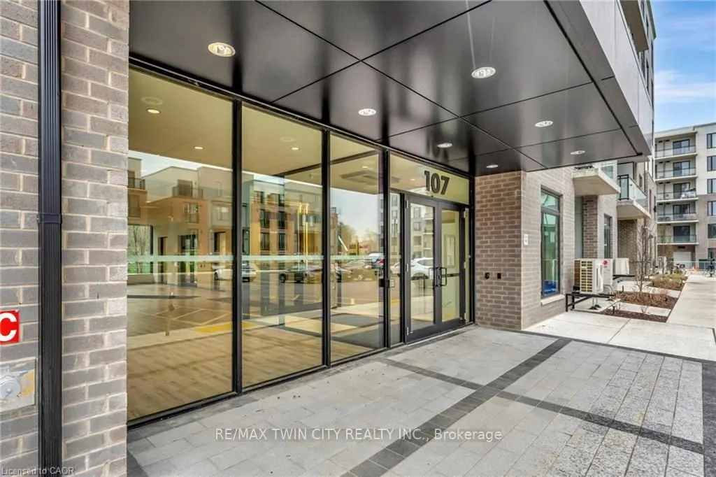 107 Roger Street, #516